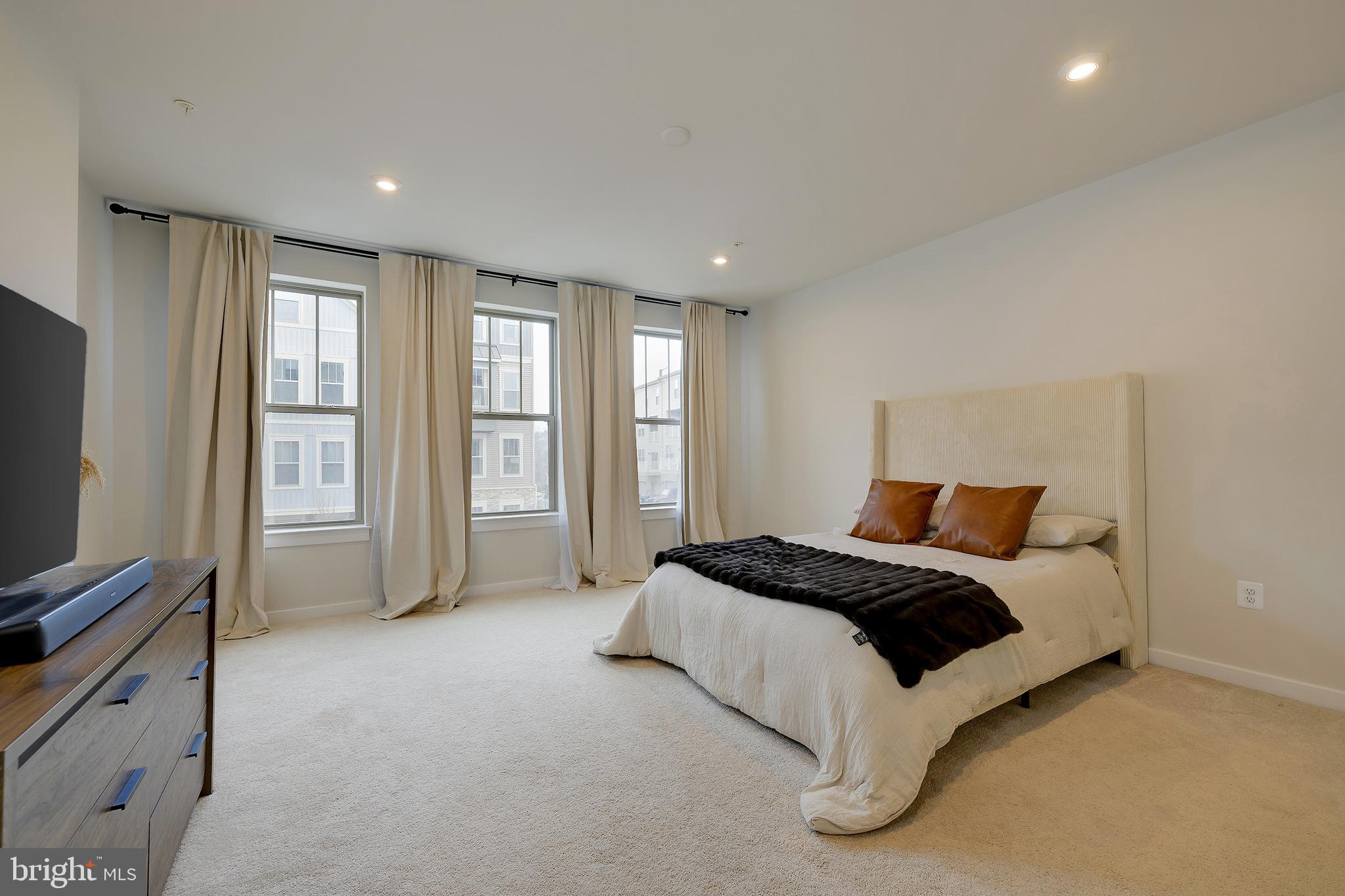 203 PARK CENTRAL TERRACE A