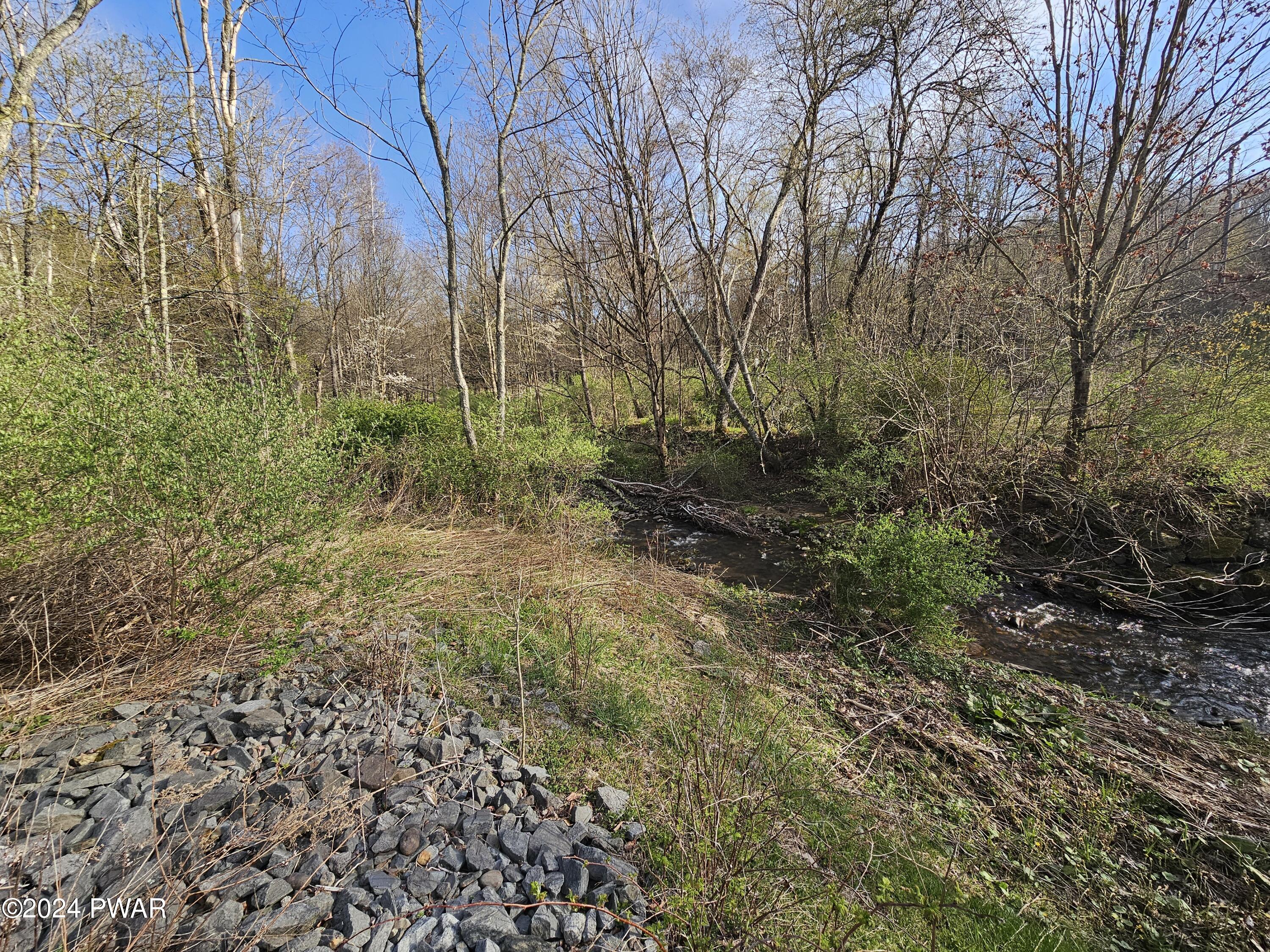 305 E Sterling Road