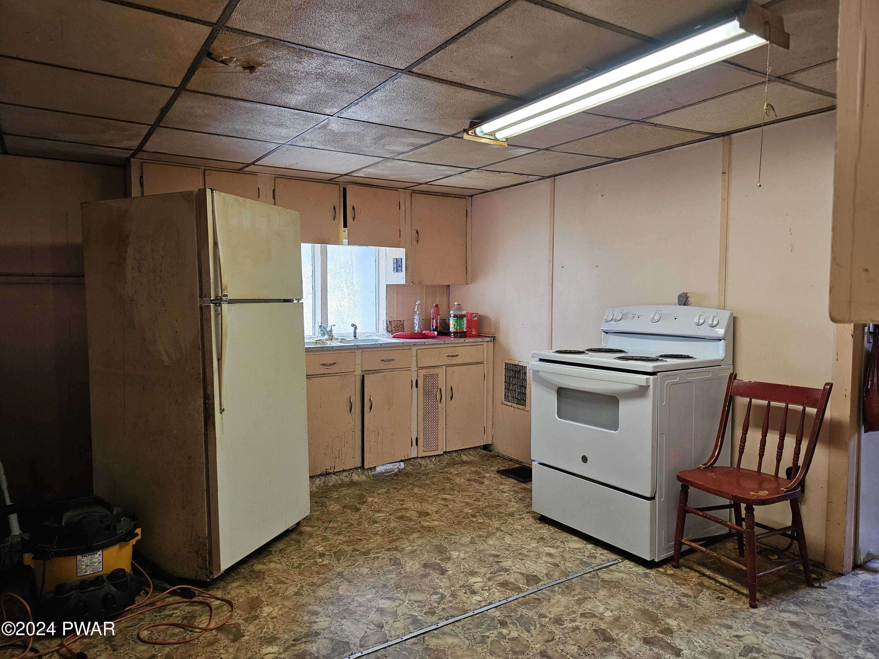 305 E Sterling Road
