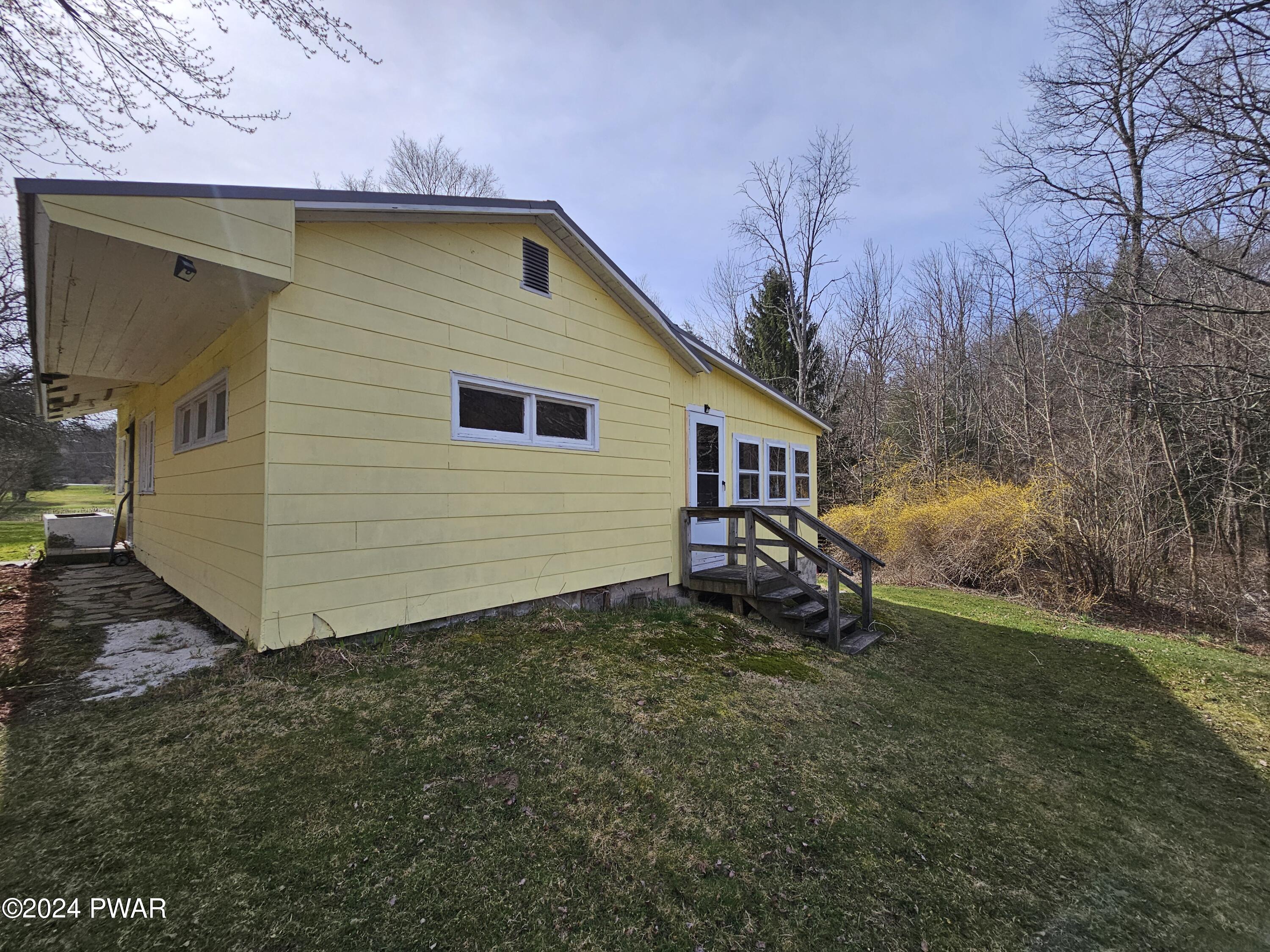 305 E Sterling Road