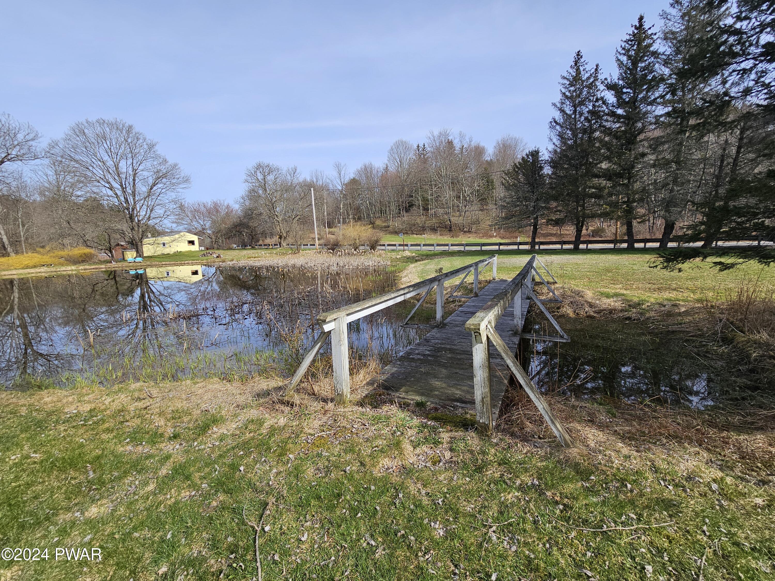 305 E Sterling Road