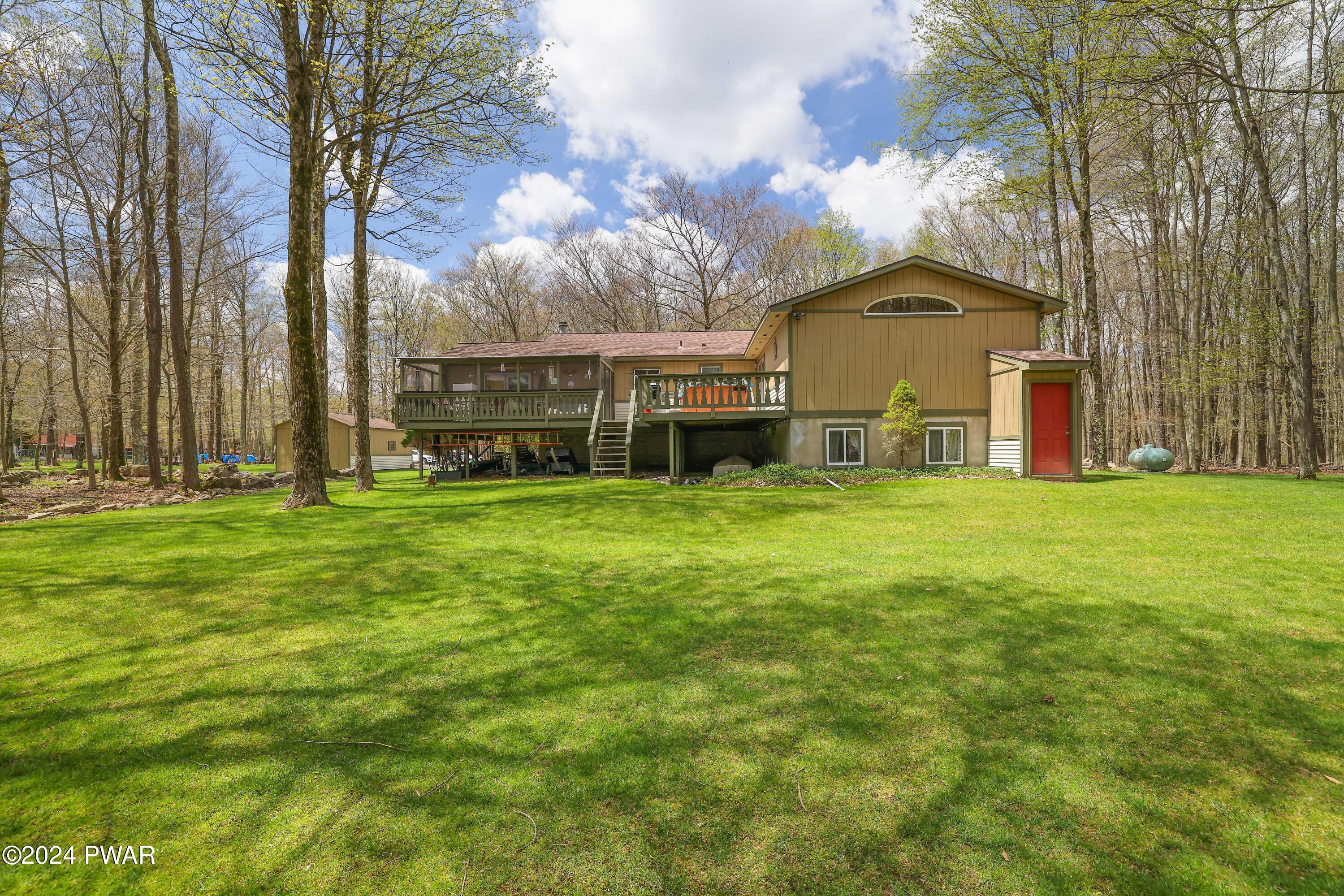 105 Redwood Run