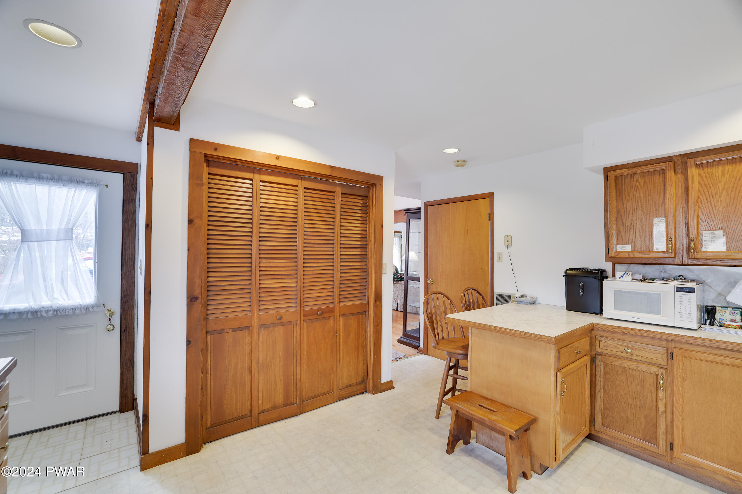 102 Lakewood Drive