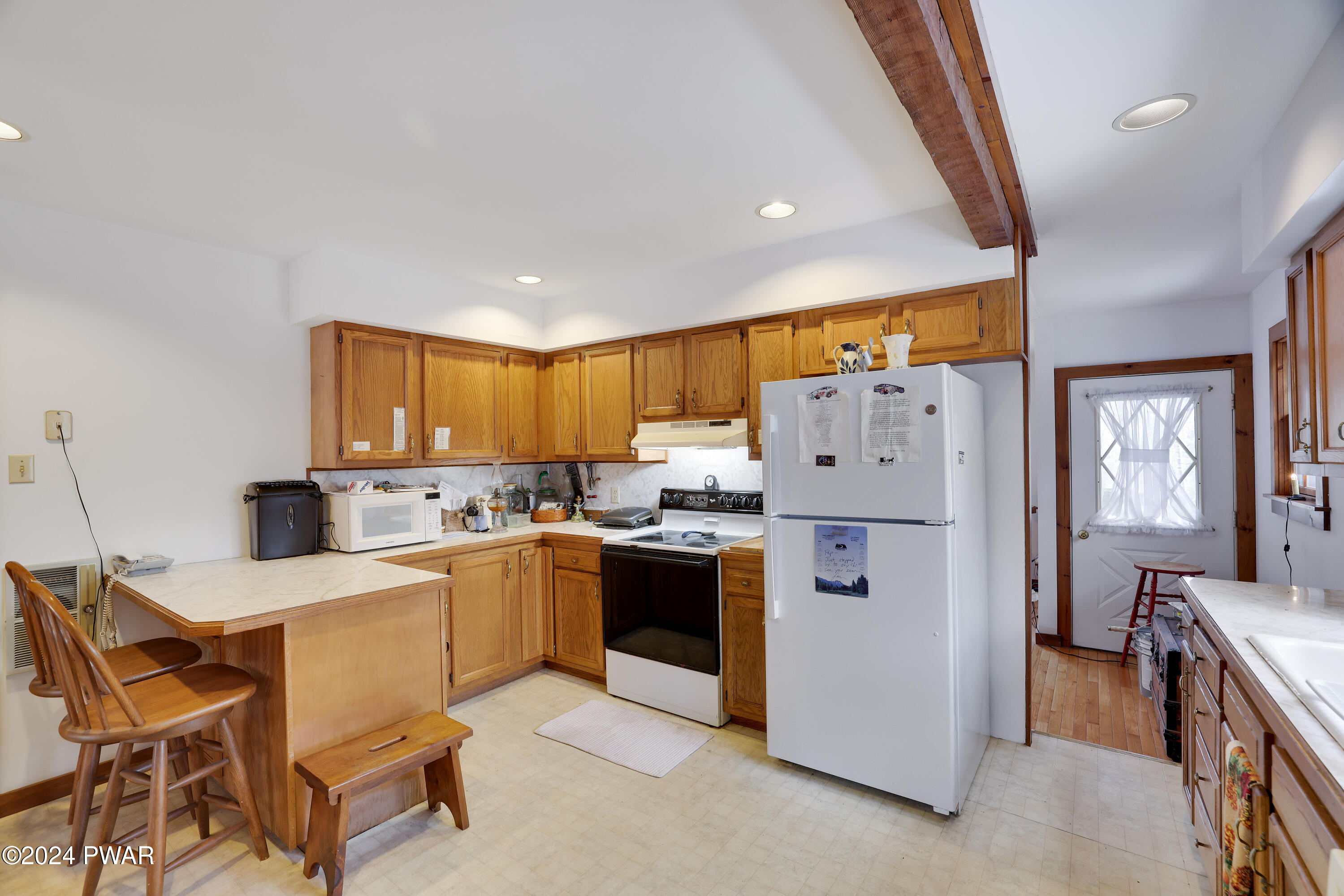 102 Lakewood Drive