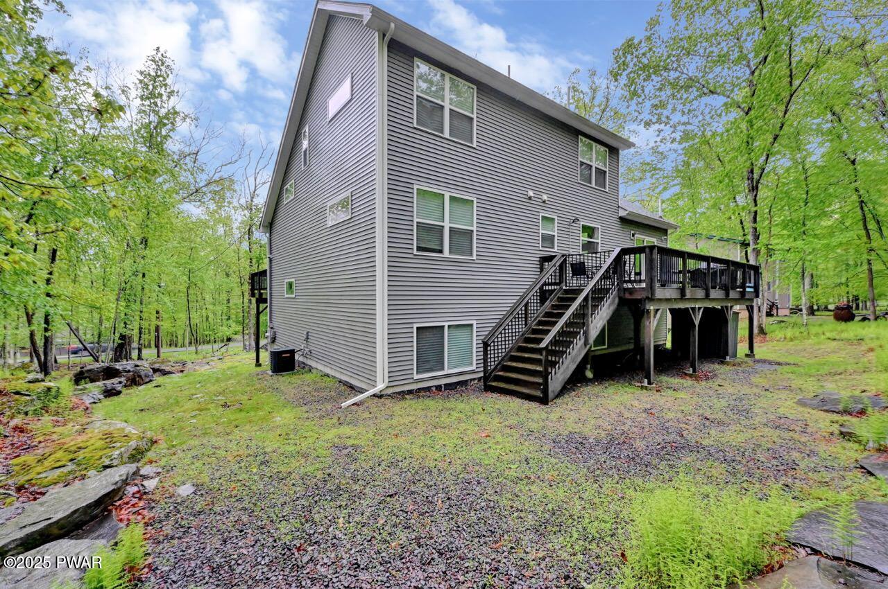 142 Lamplighter Lane