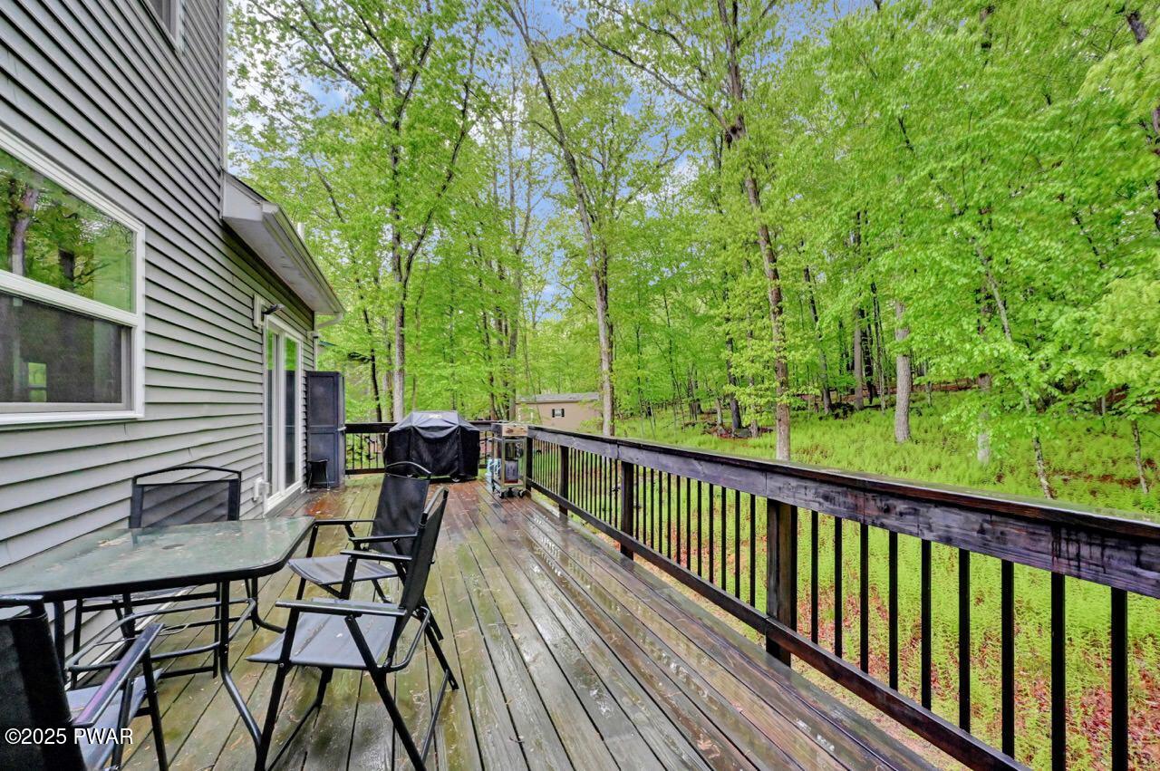 142 Lamplighter Lane