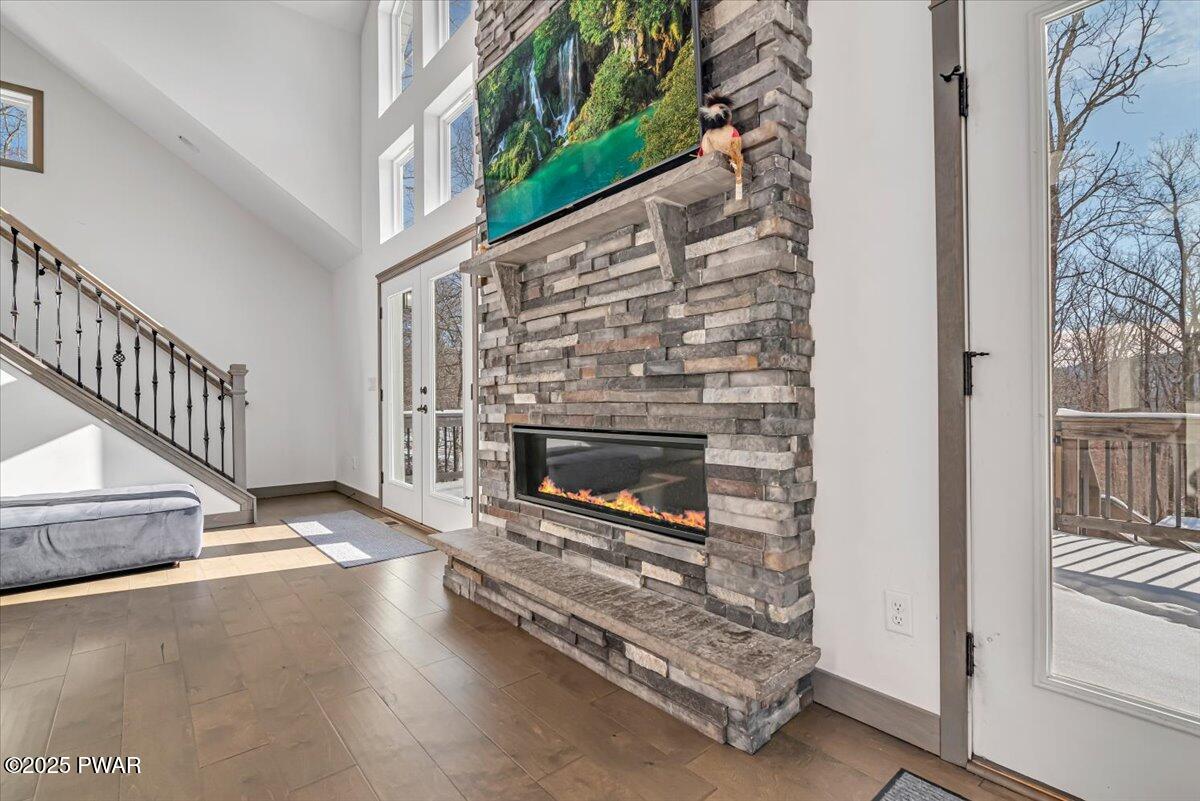 142 Lamplighter Lane