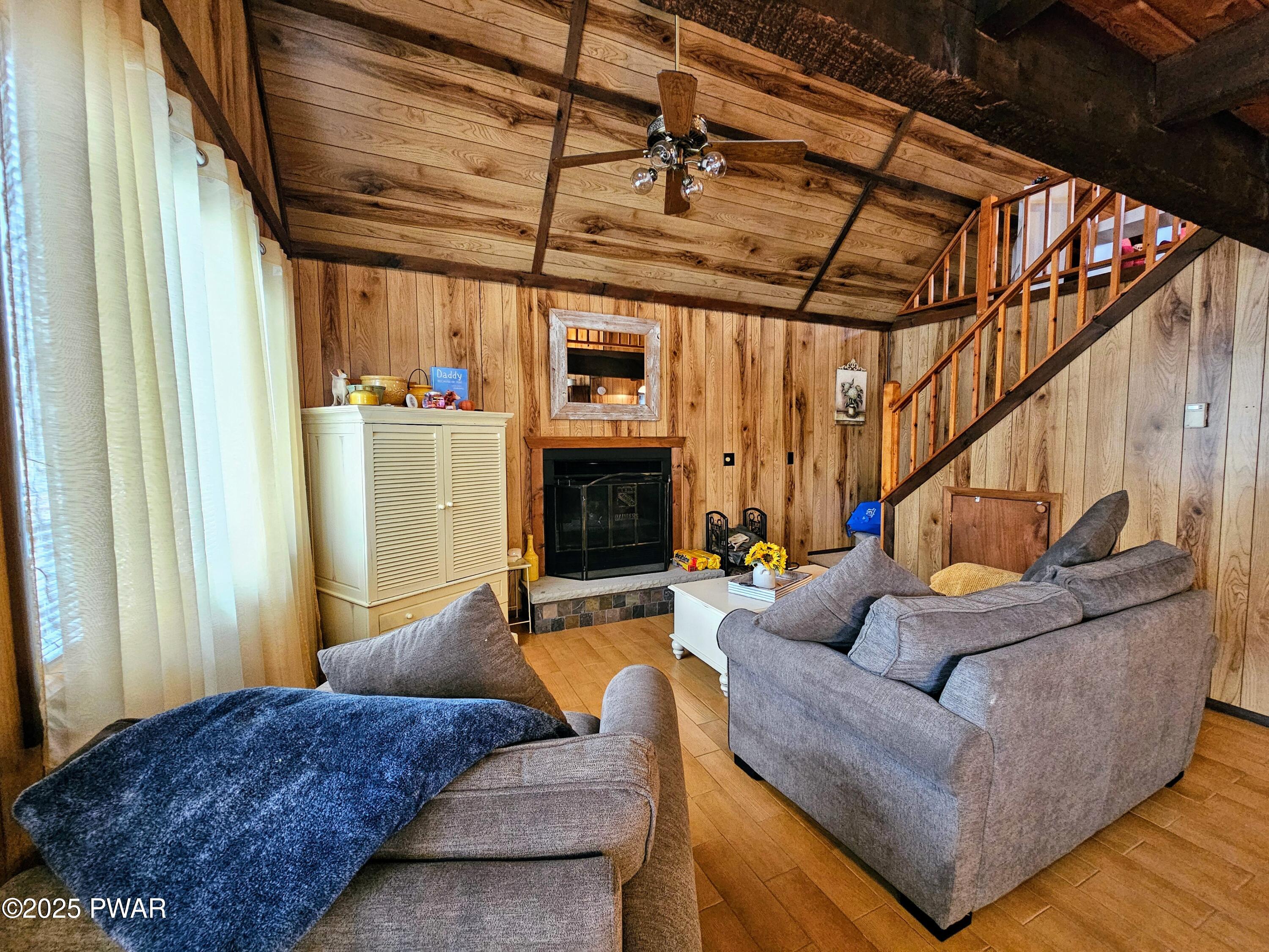 12 Grandview Drive