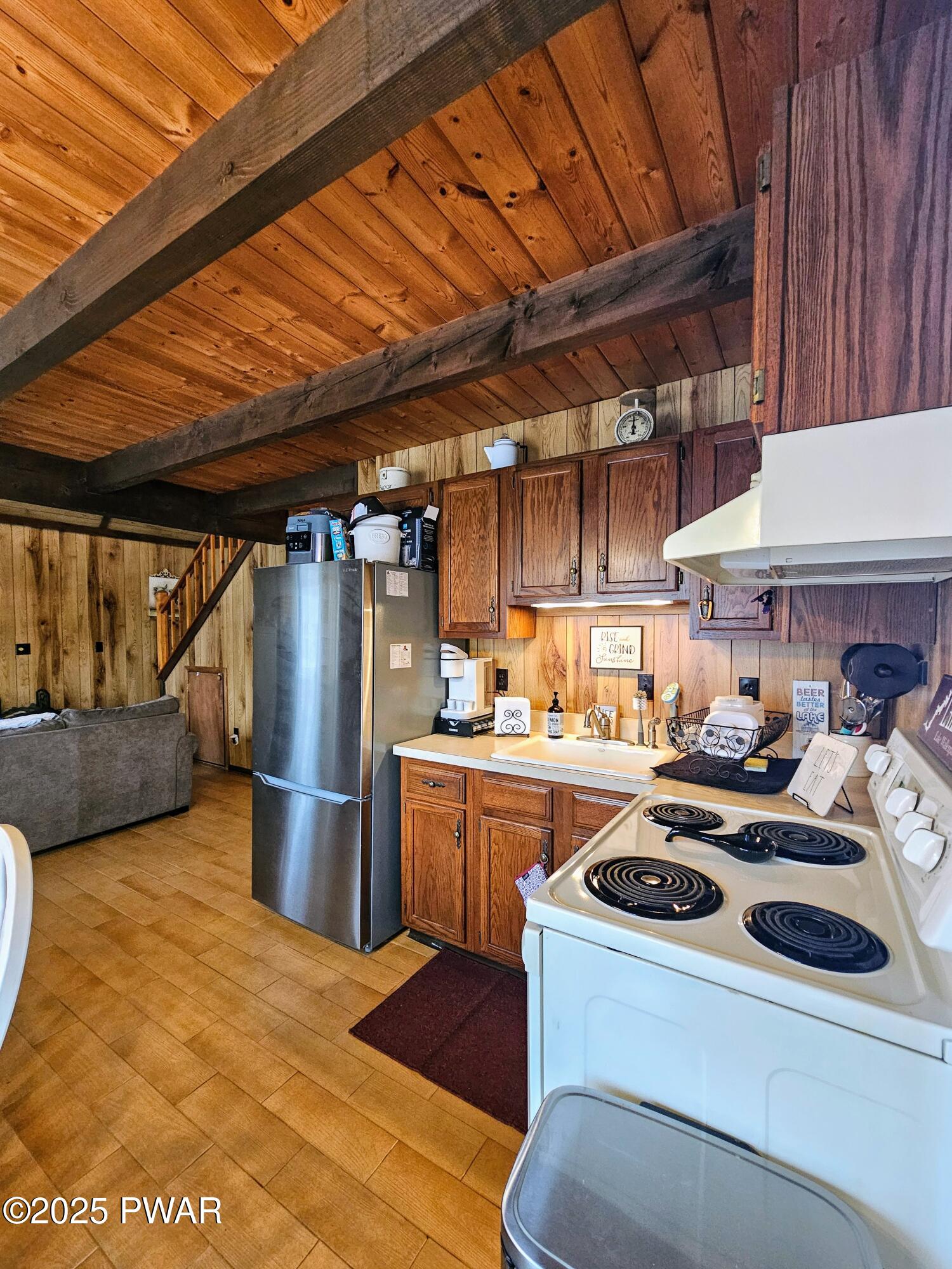 12 Grandview Drive