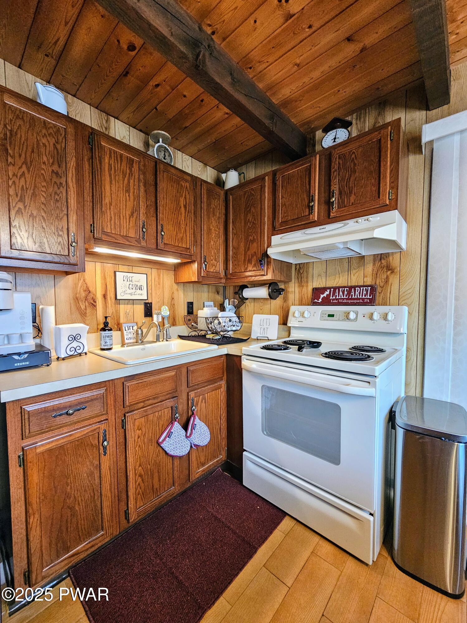 12 Grandview Drive