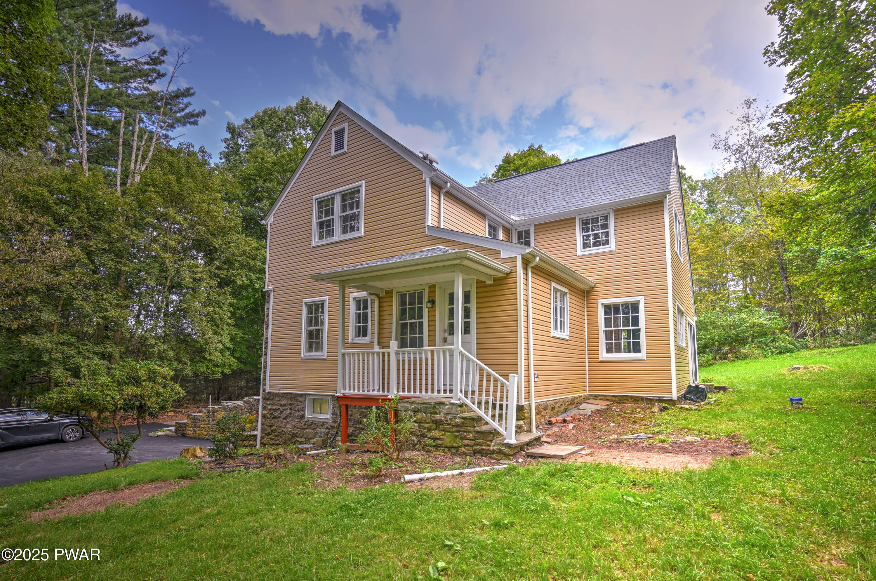 735 Main Street