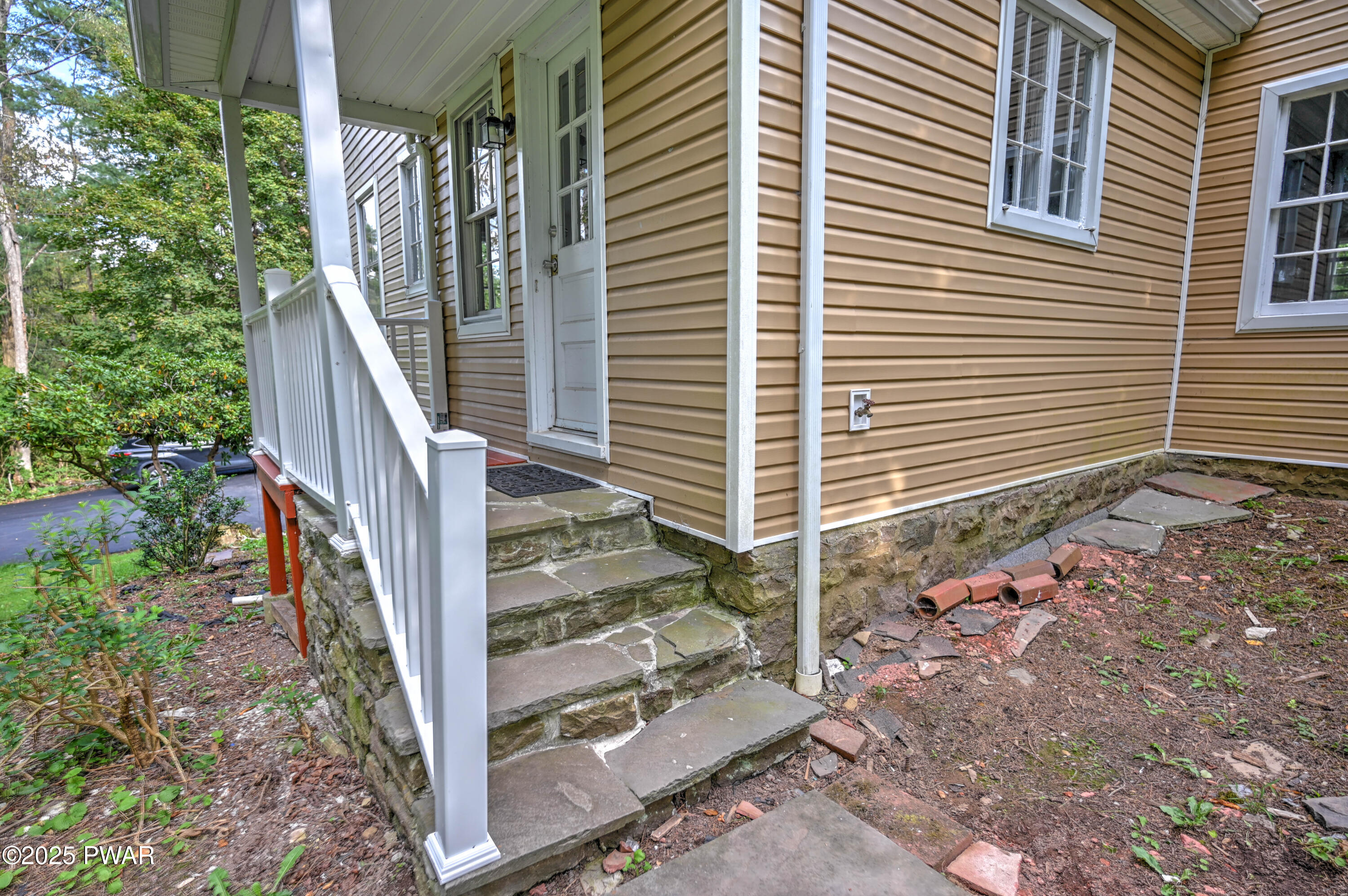 735 Main Street