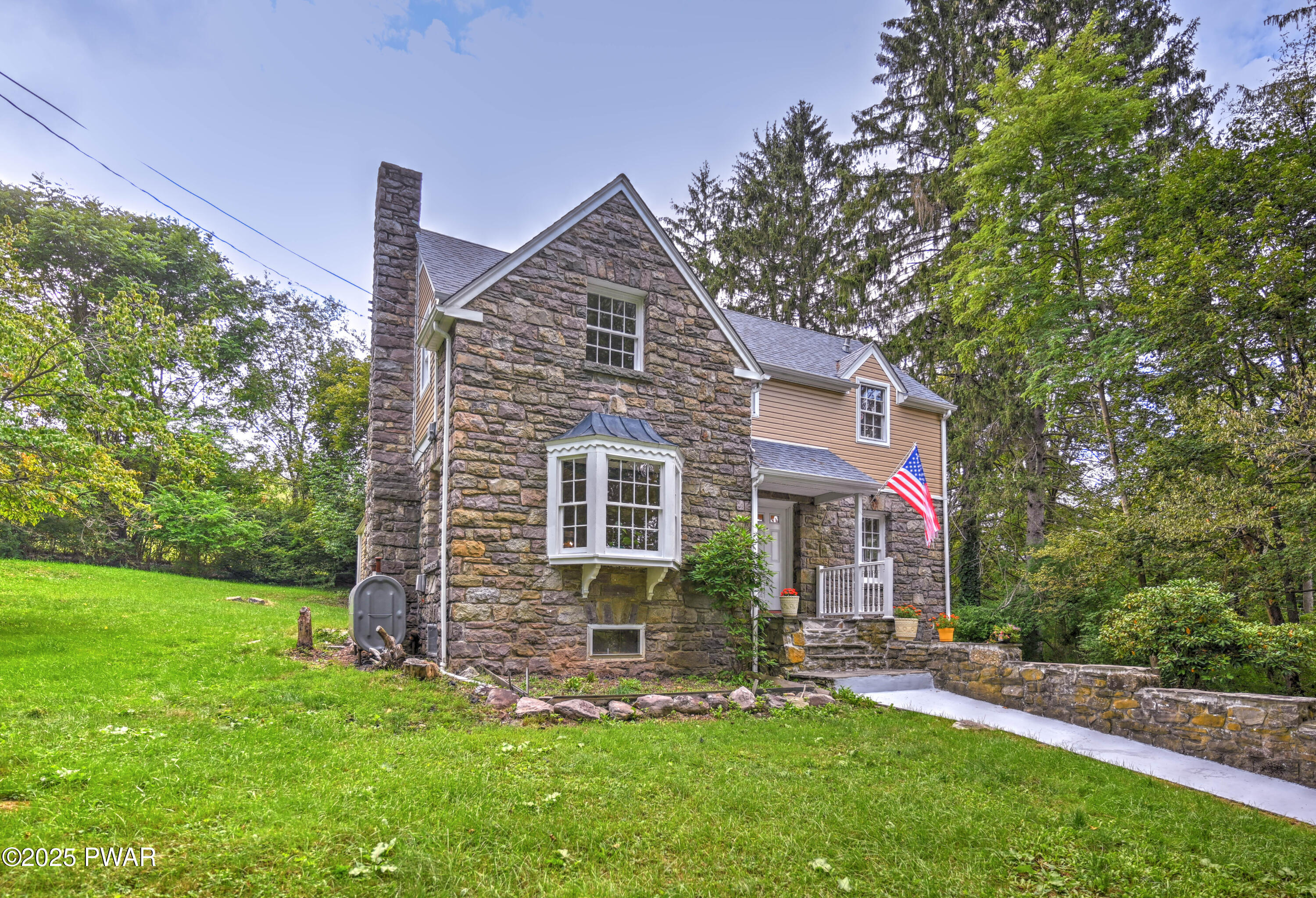 735 Main Street