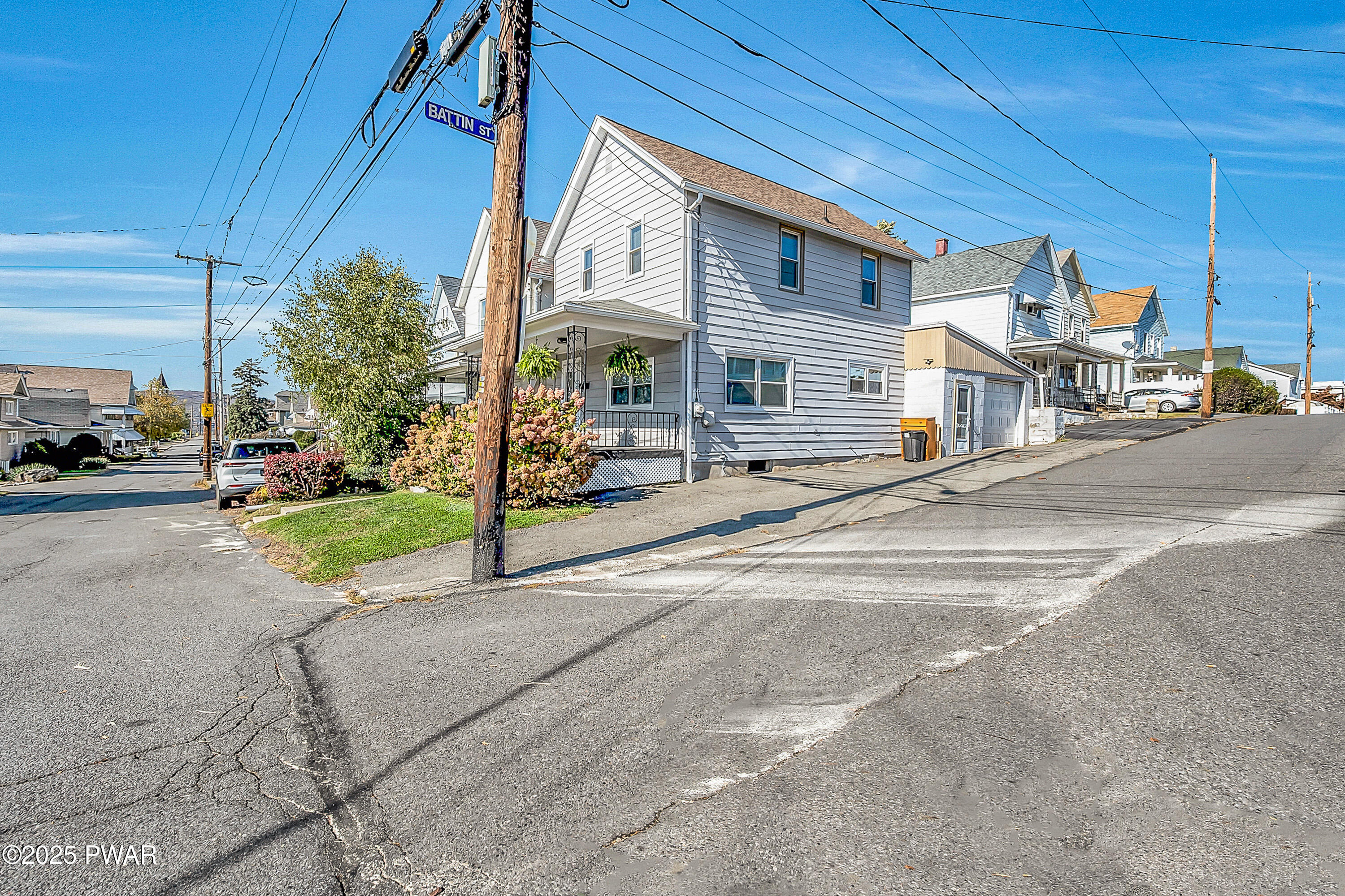 427 East Warren Street