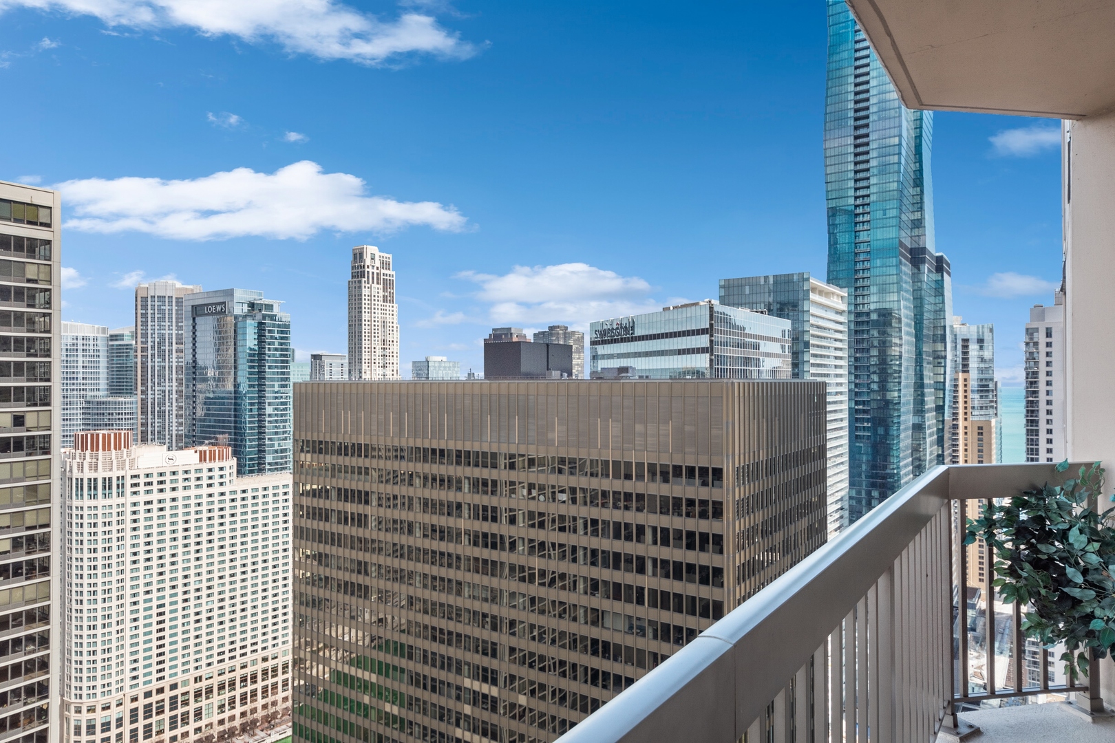 222 N Columbus Drive Unit: 3907
