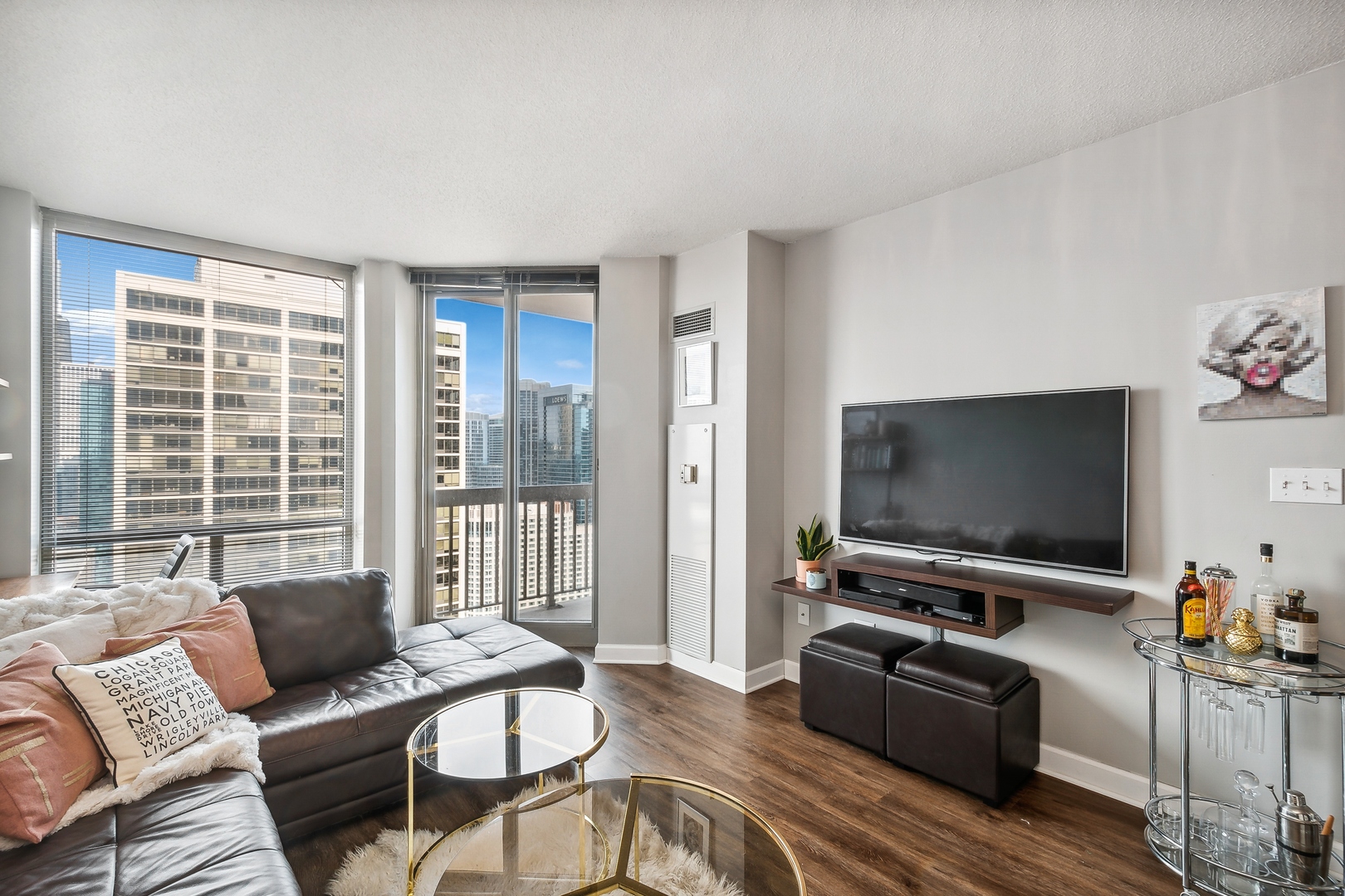 222 N Columbus Drive Unit: 3907