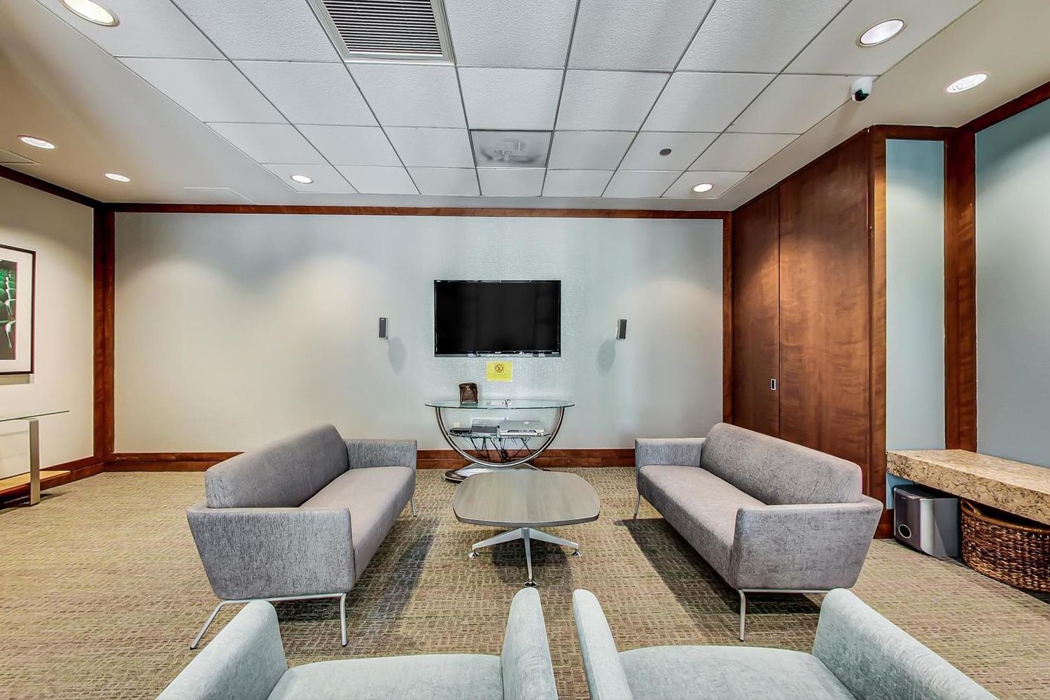 222 N Columbus Drive Unit: 3907