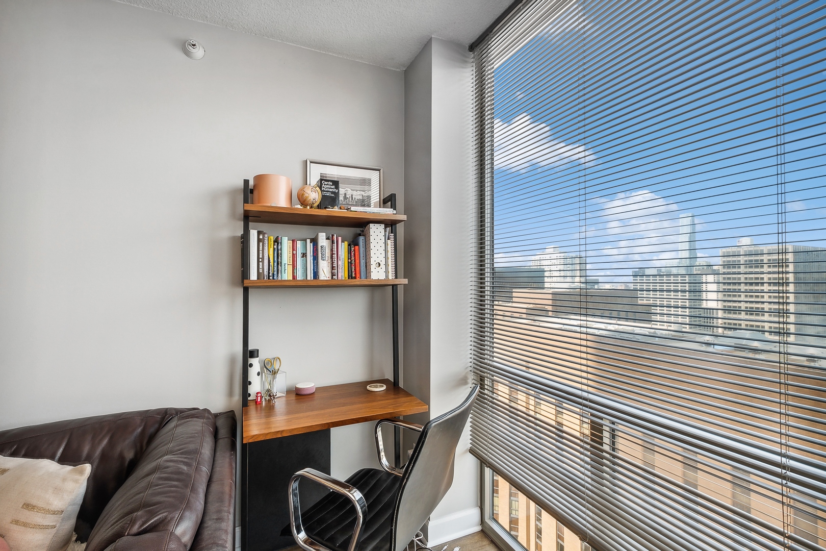 222 N Columbus Drive Unit: 3907