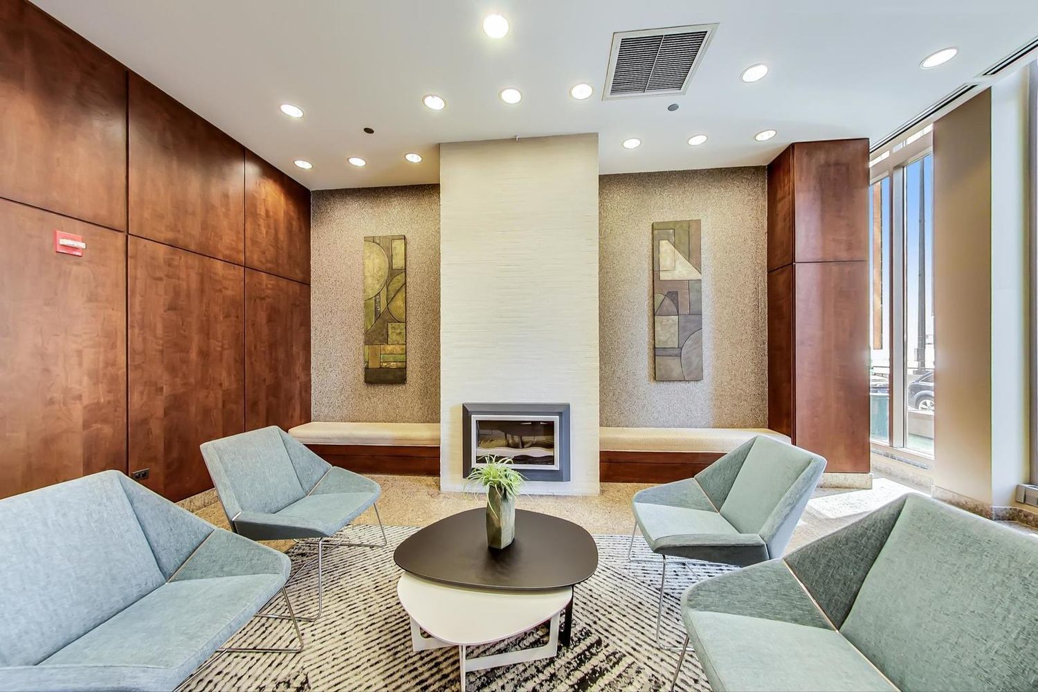 222 N Columbus Drive Unit: 3907