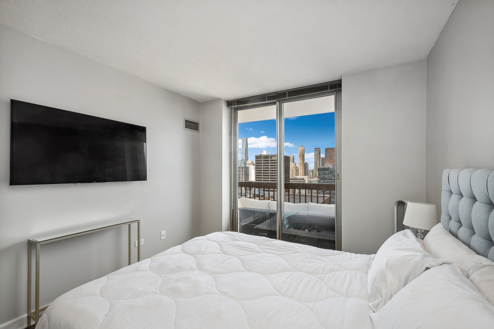 222 N Columbus Drive Unit: 3907