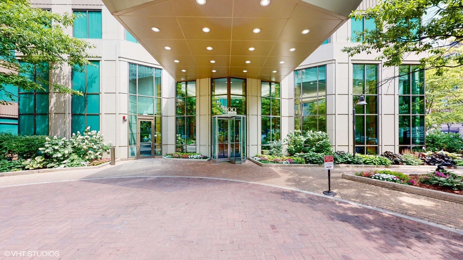 400 N La Salle Drive Unit: 1701