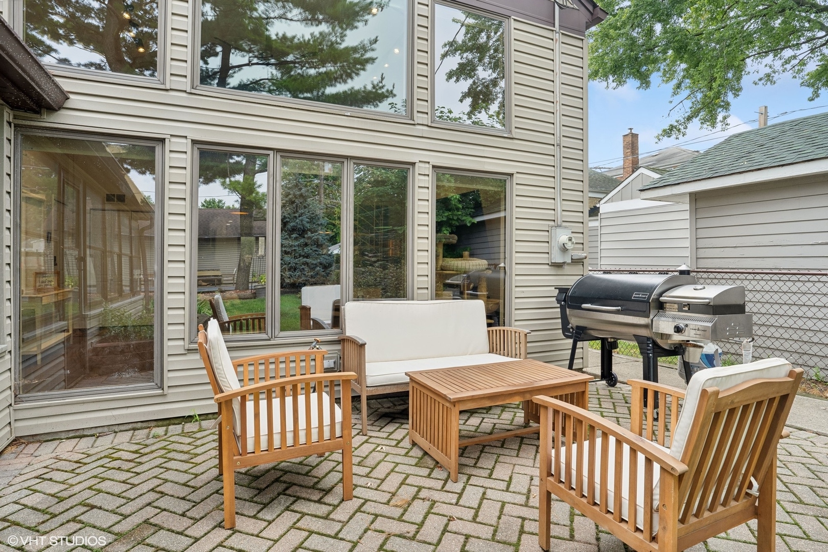 2804 Elm Street