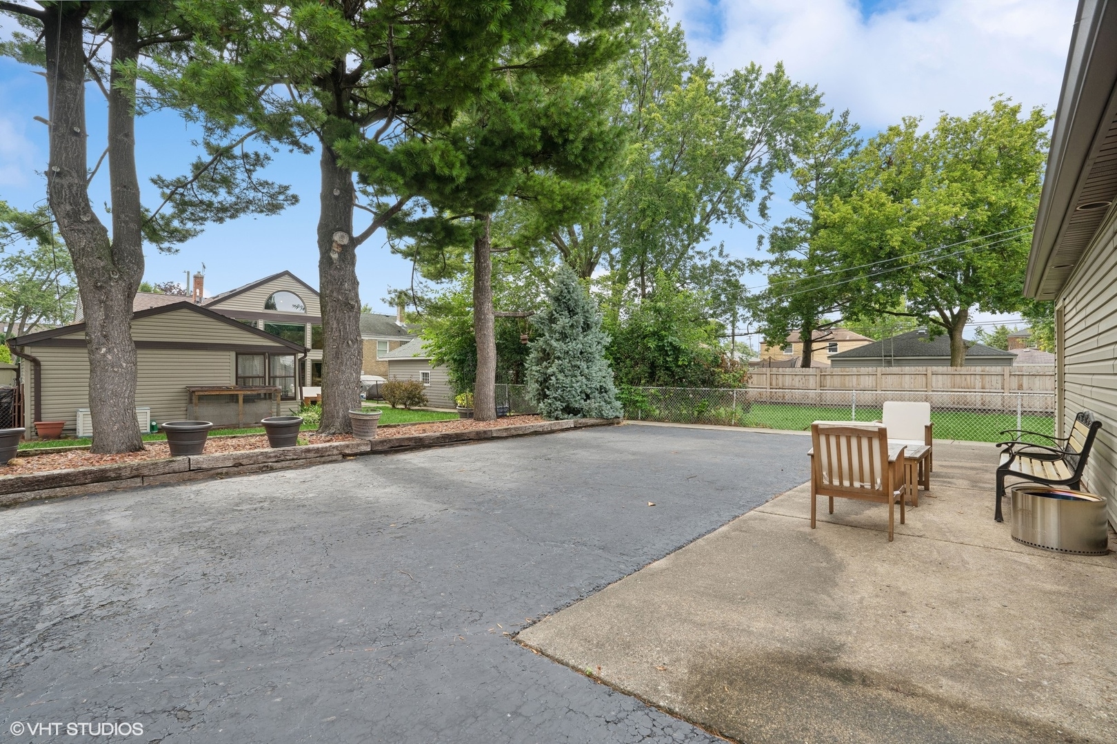 2804 Elm Street