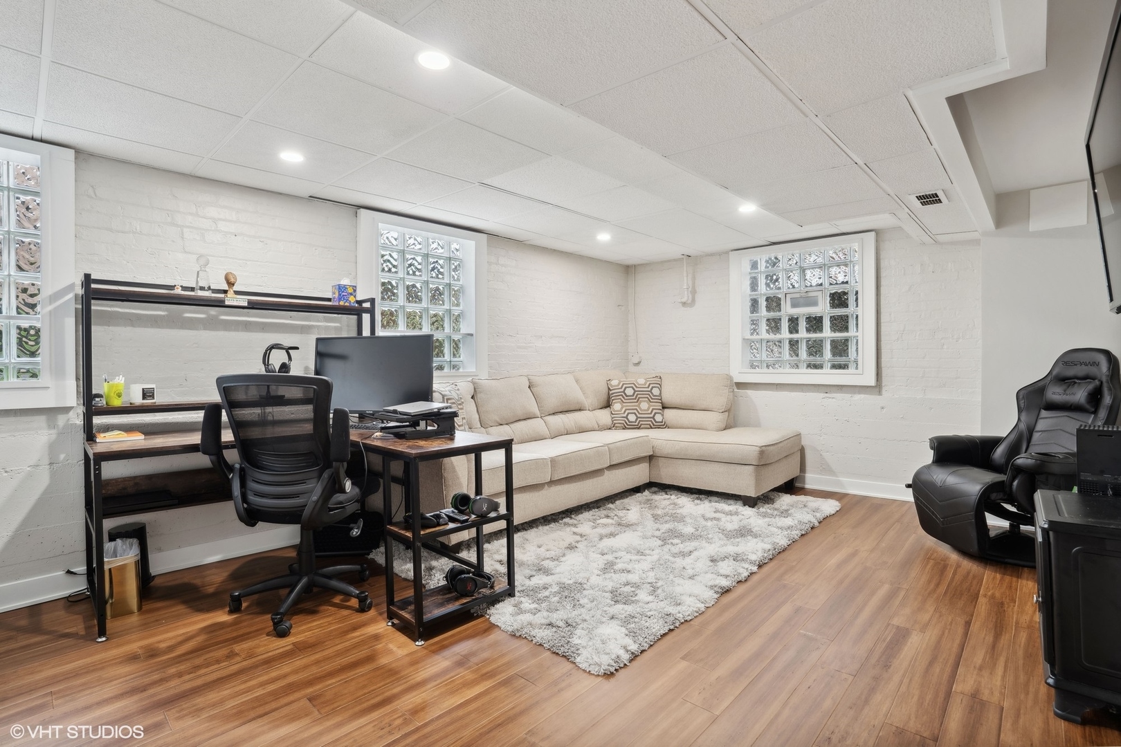 2804 Elm Street