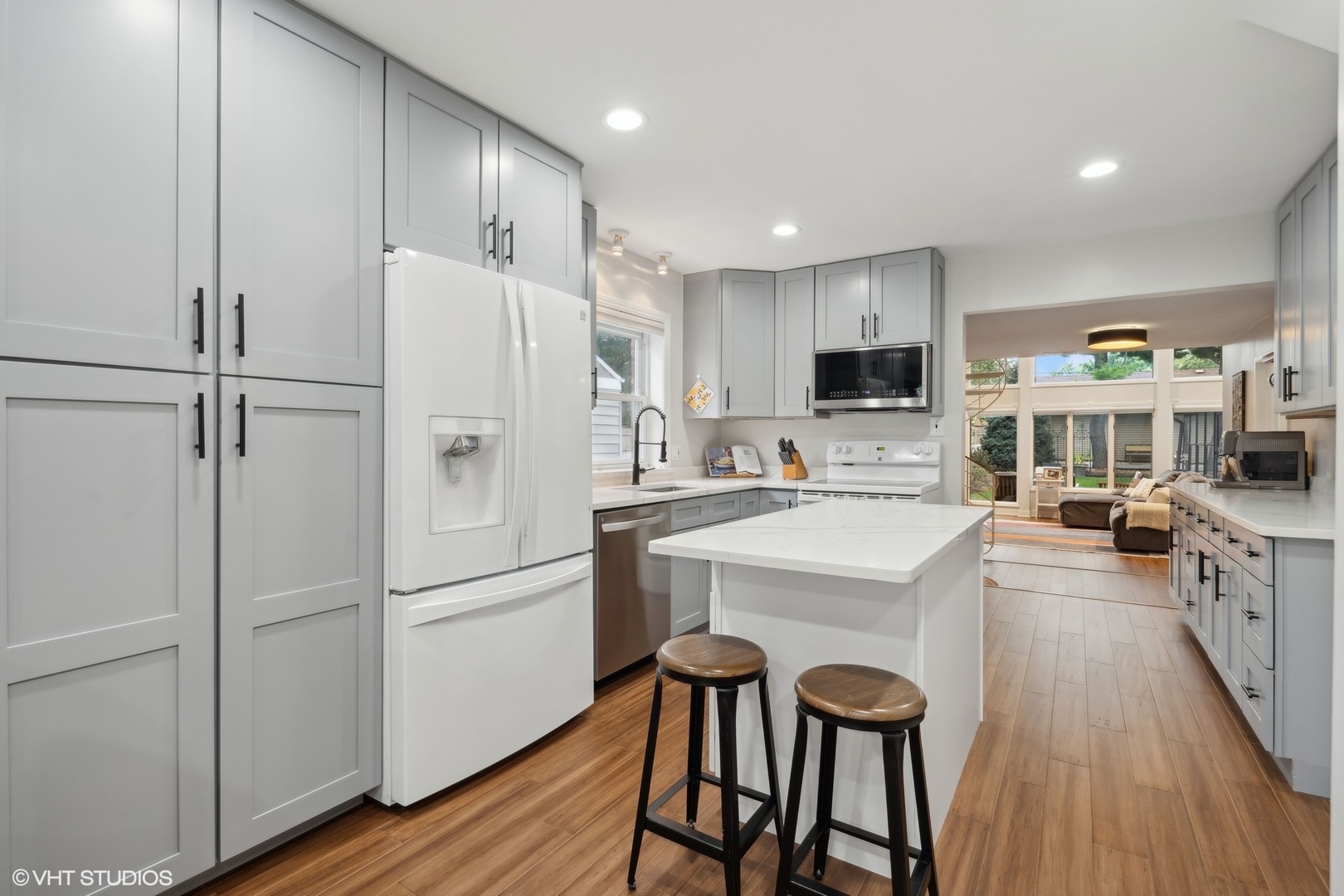 2804 Elm Street