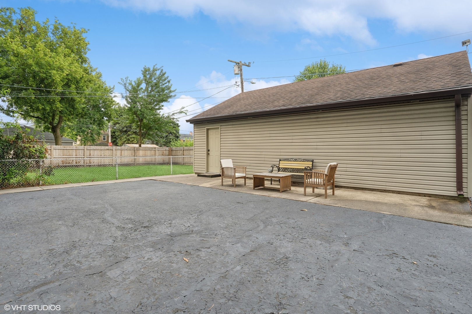 2804 Elm Street
