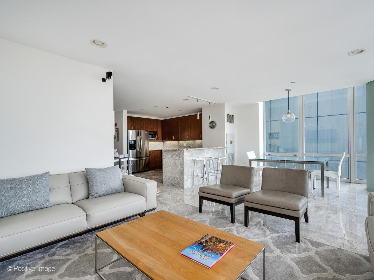 737 W Washington Boulevard Unit: 3310