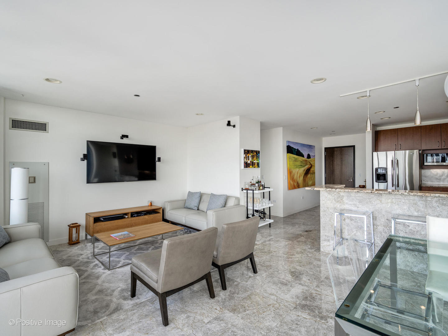 737 W Washington Boulevard Unit: 3310