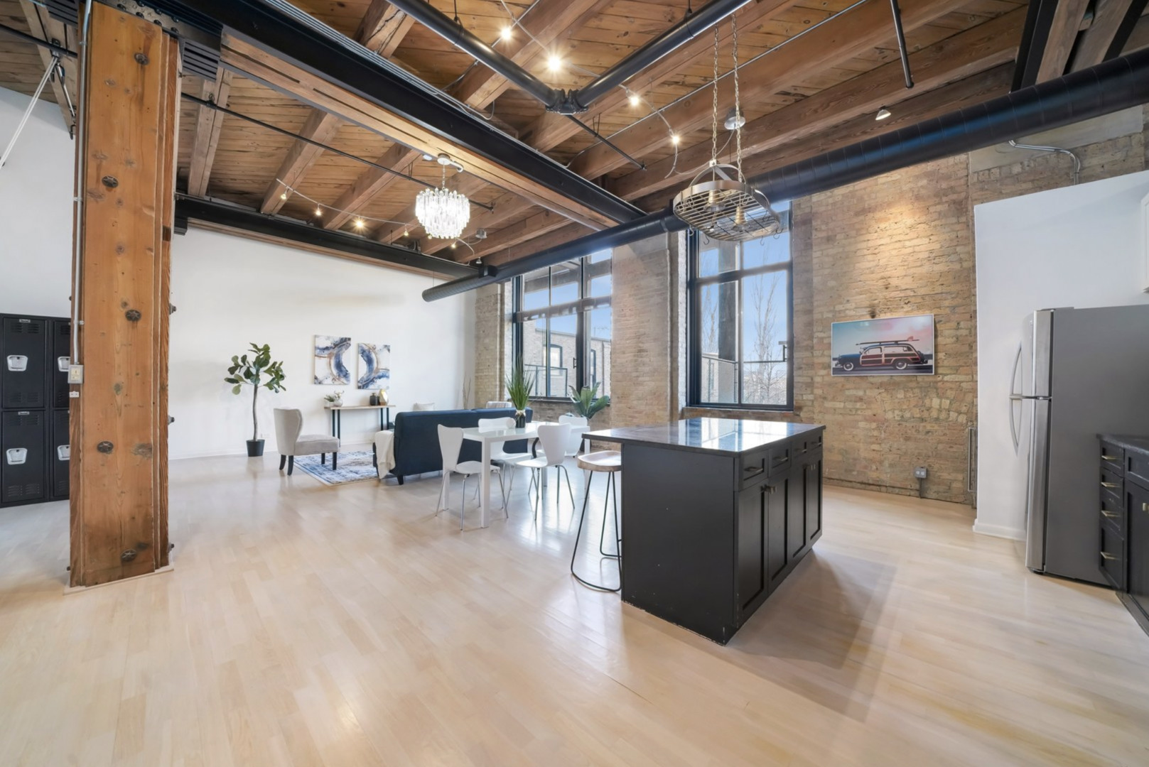 1872 N Clybourn Avenue Unit: 204