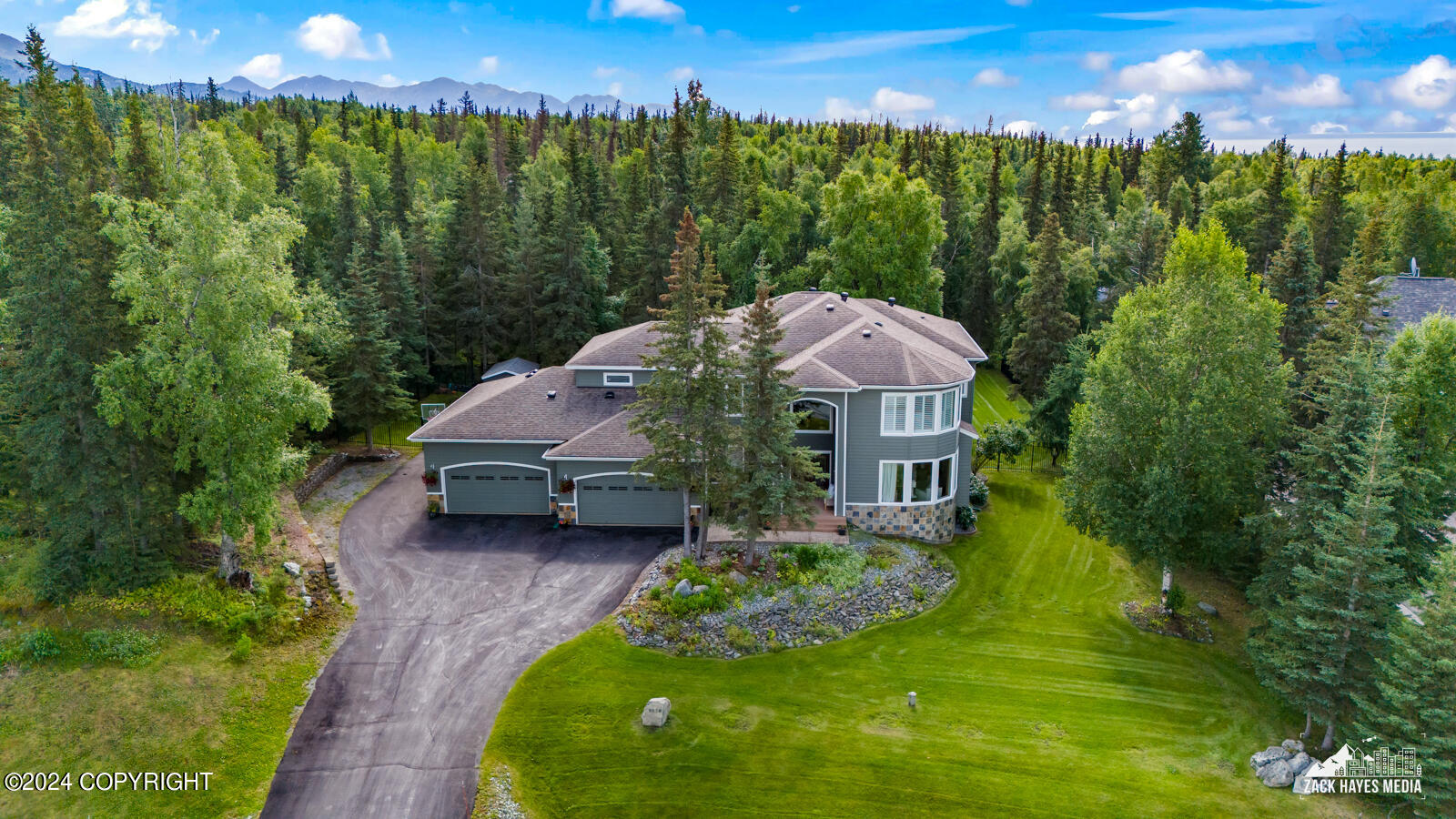 5578 Heritage Heights Drive