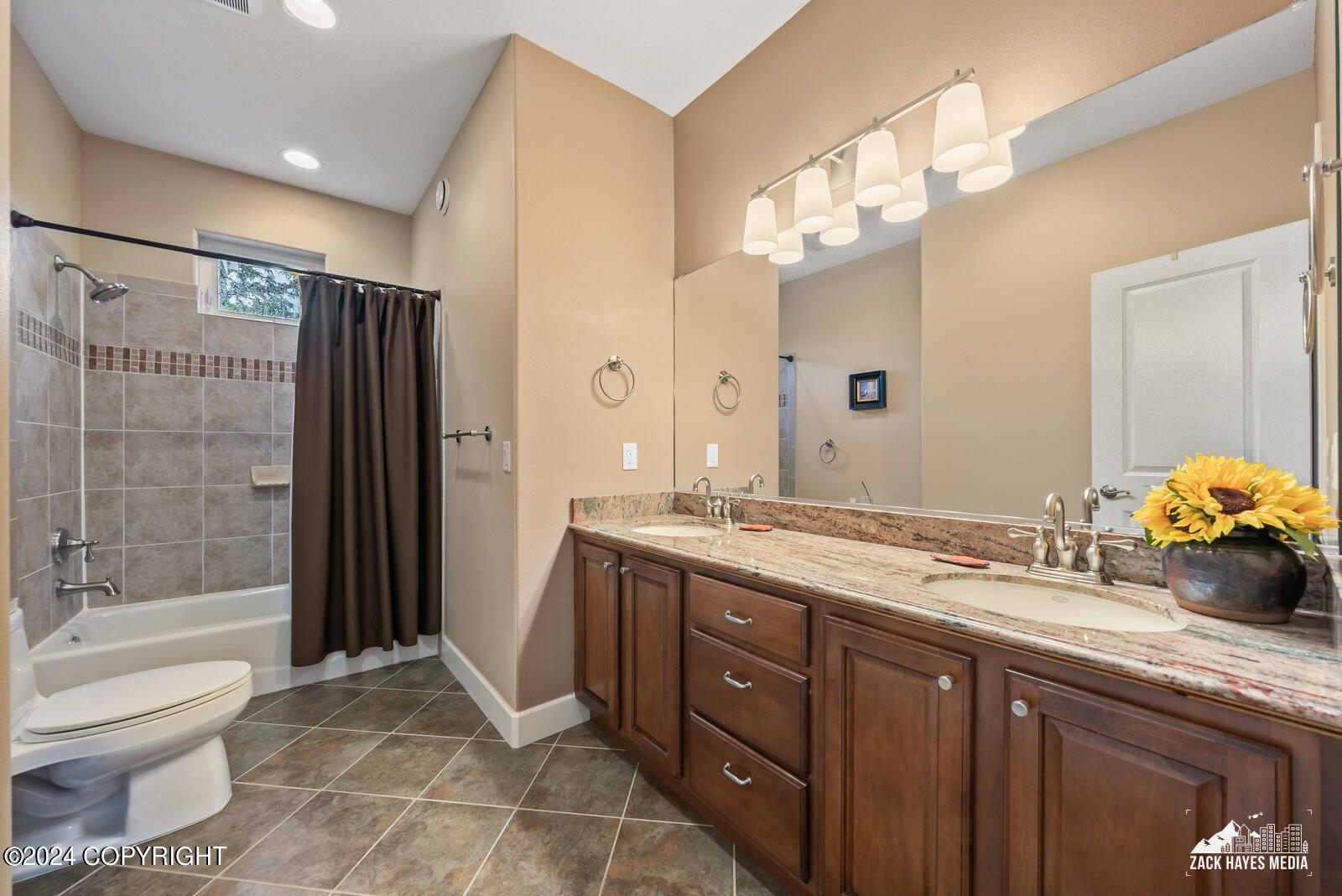 5578 Heritage Heights Drive