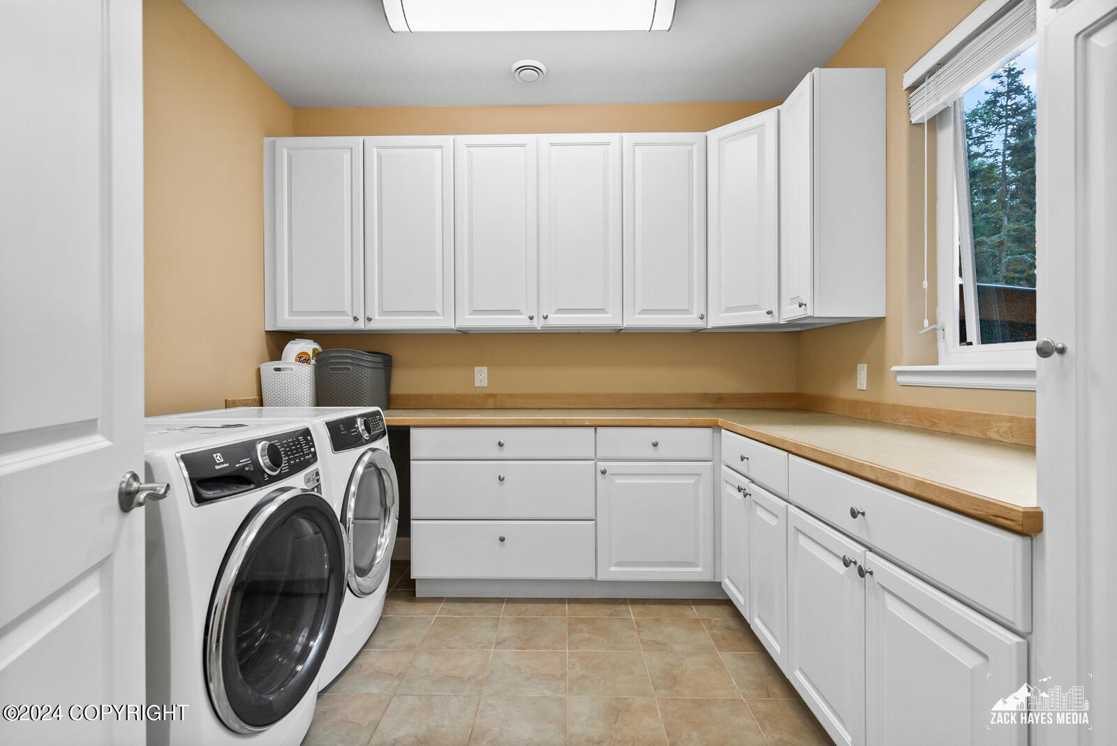 5578 Heritage Heights Drive