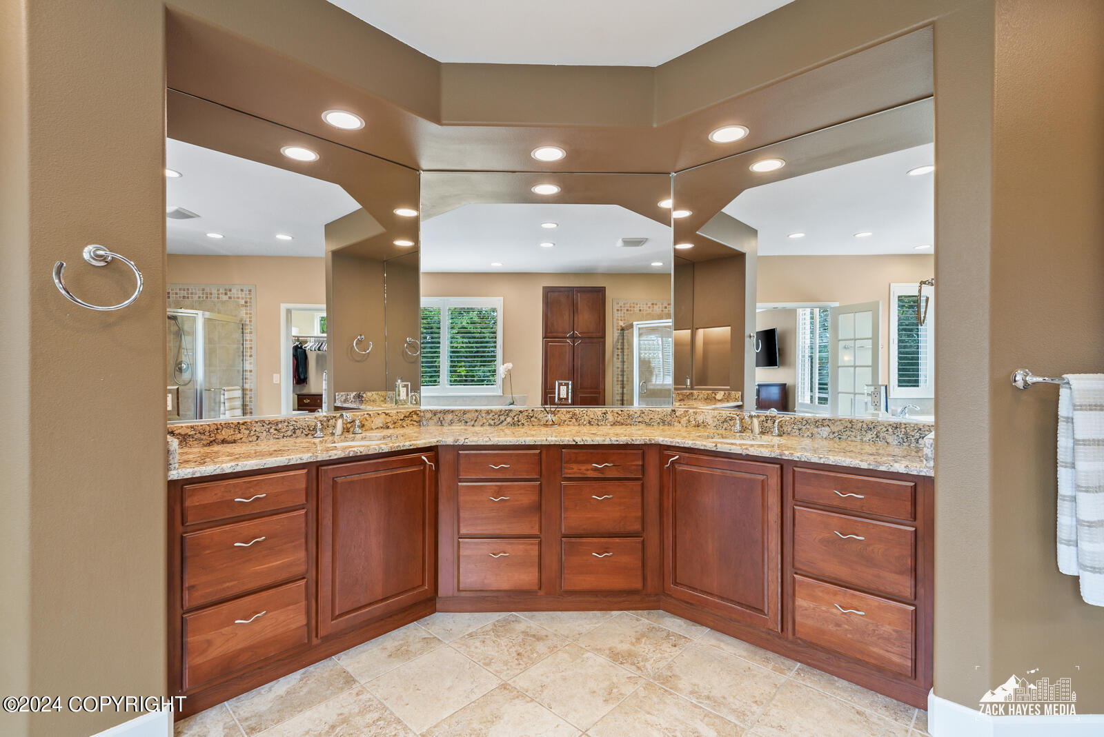 5578 Heritage Heights Drive