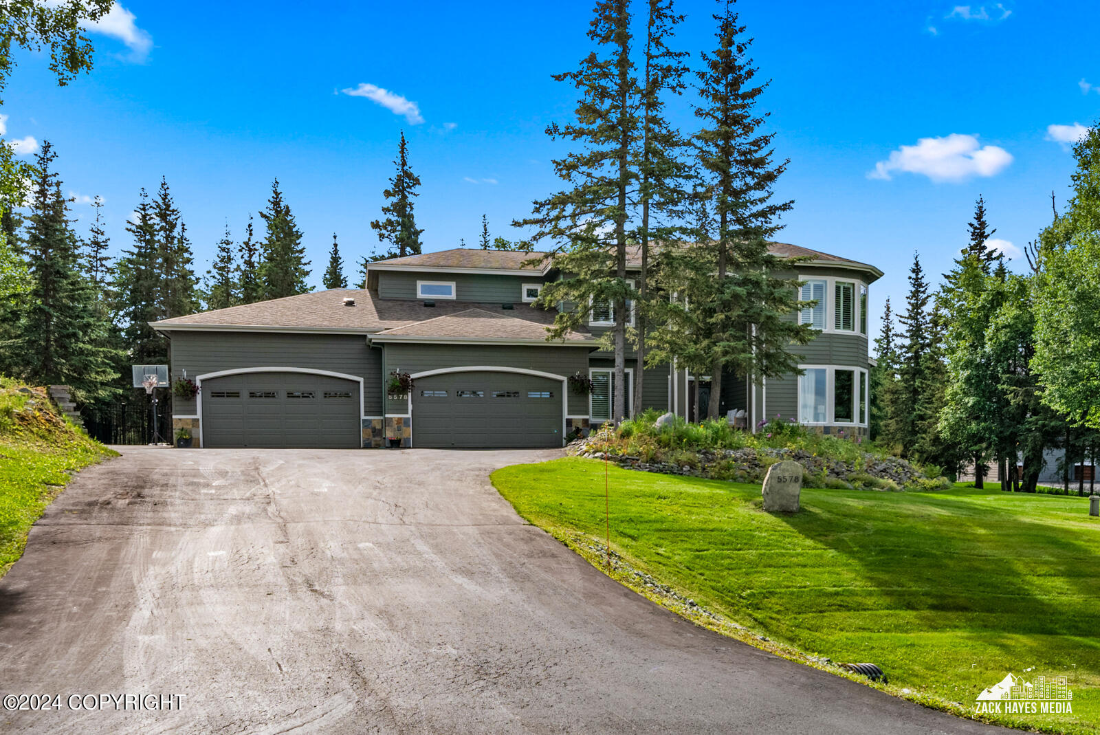 5578 Heritage Heights Drive