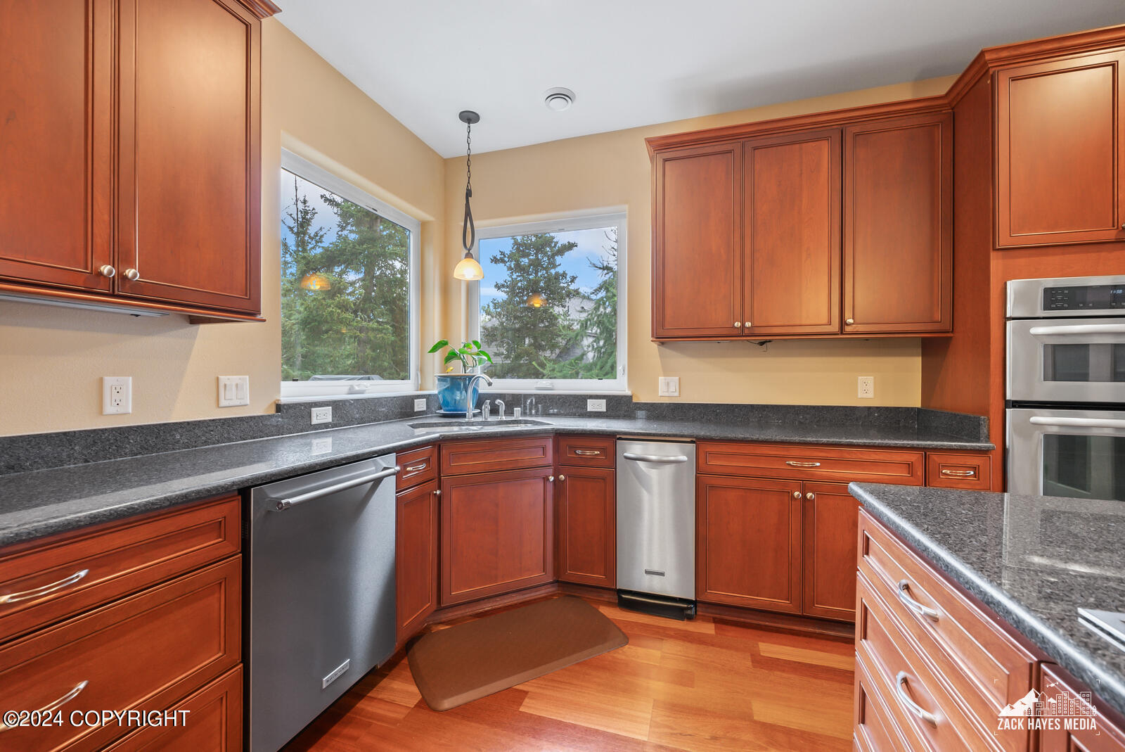 5578 Heritage Heights Drive