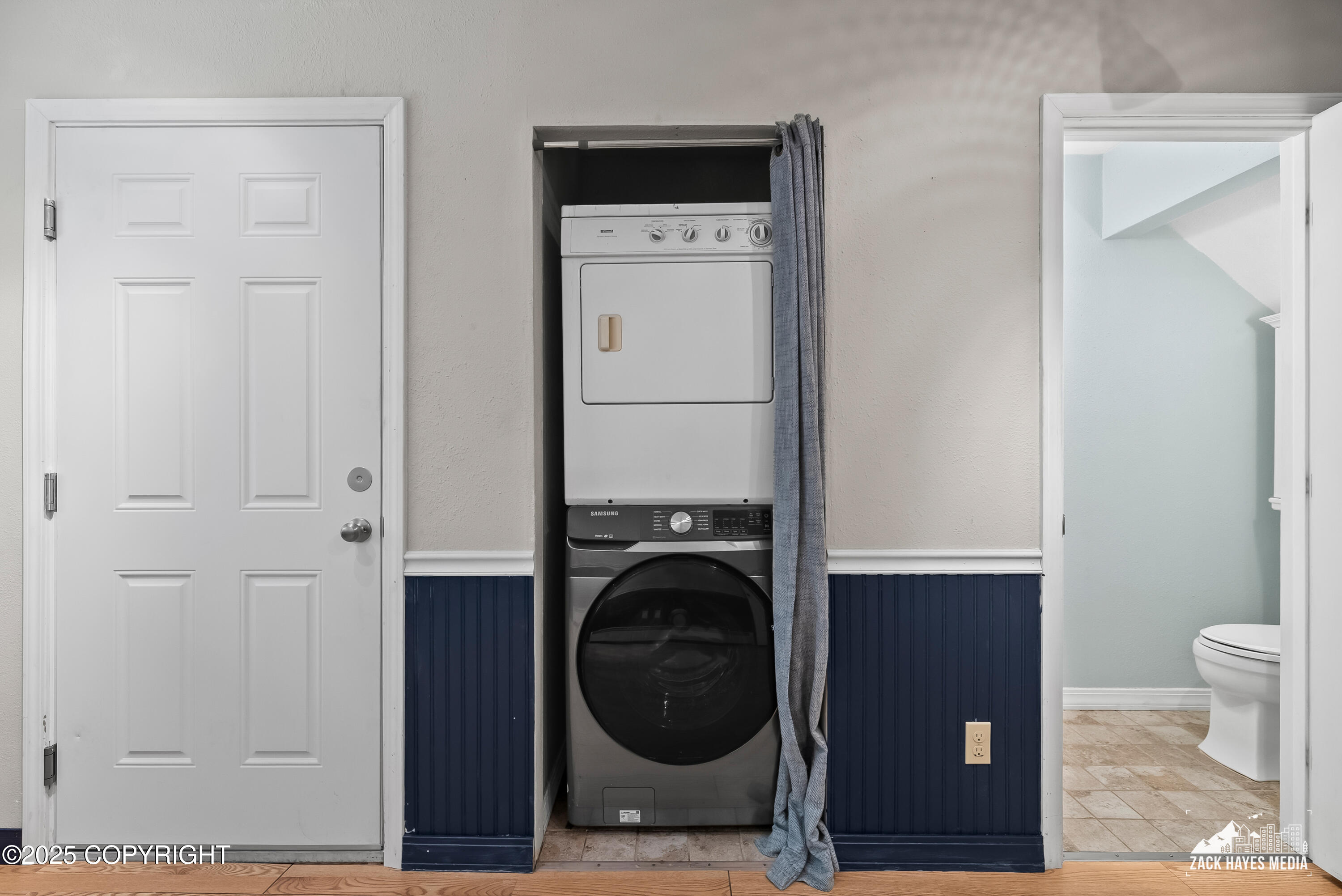 2044 Stonegate Circle