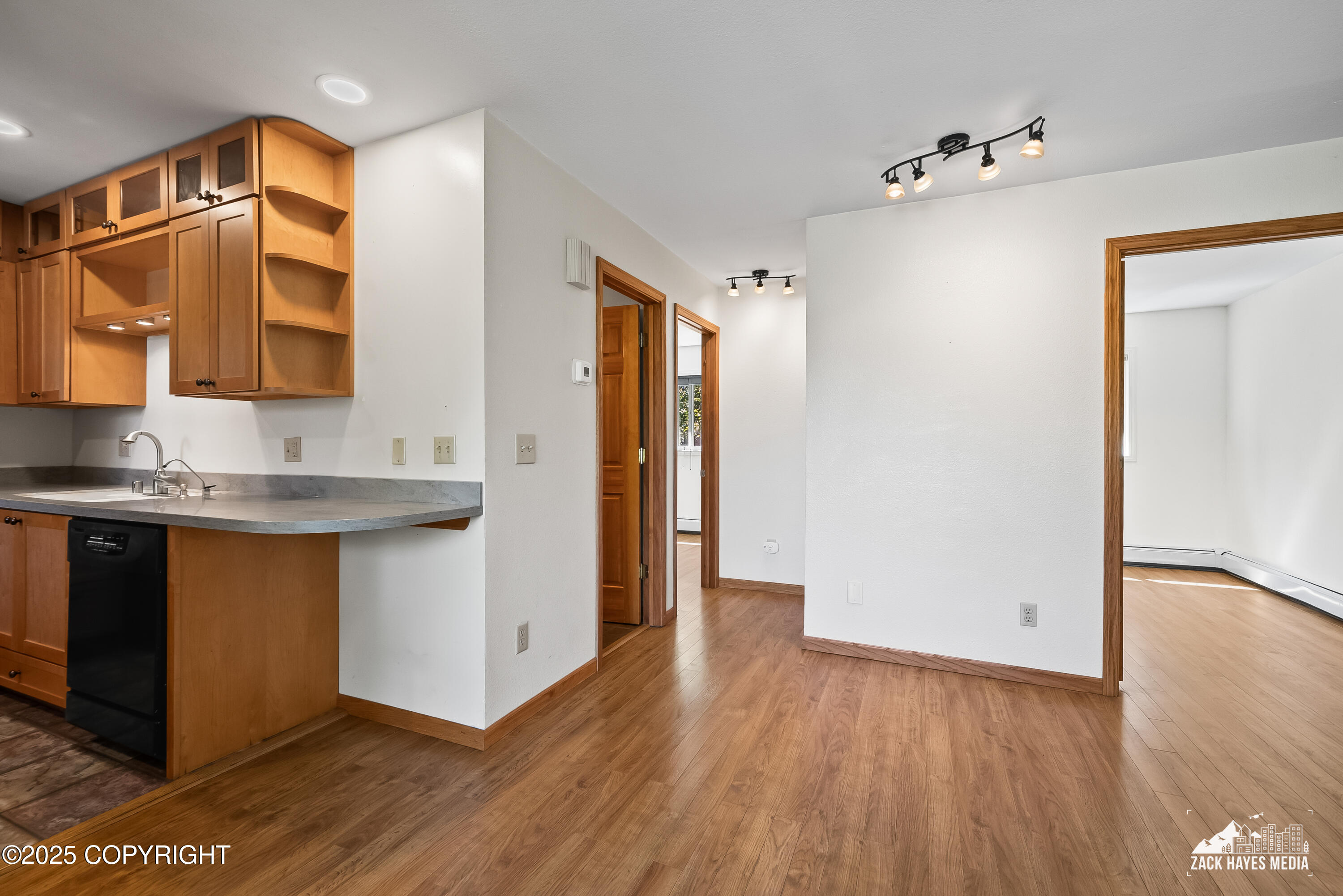 2044 Stonegate Circle