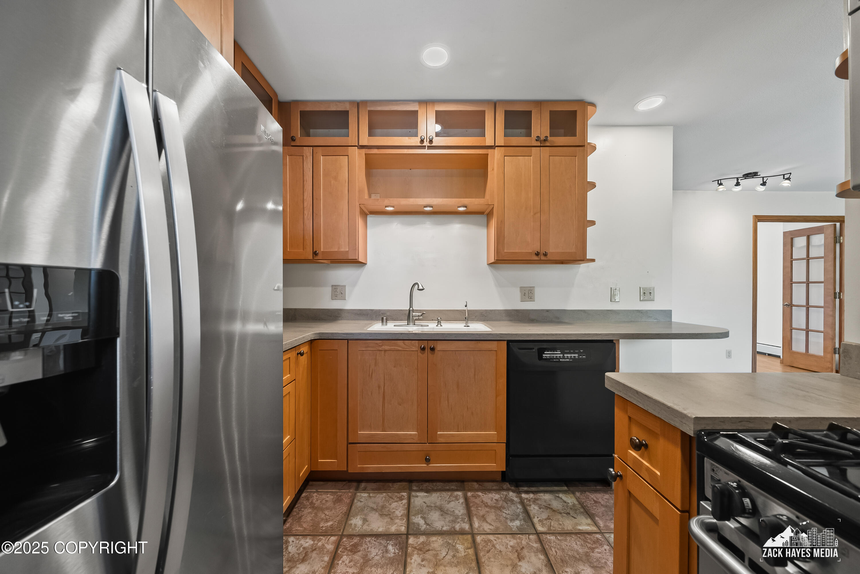 2044 Stonegate Circle