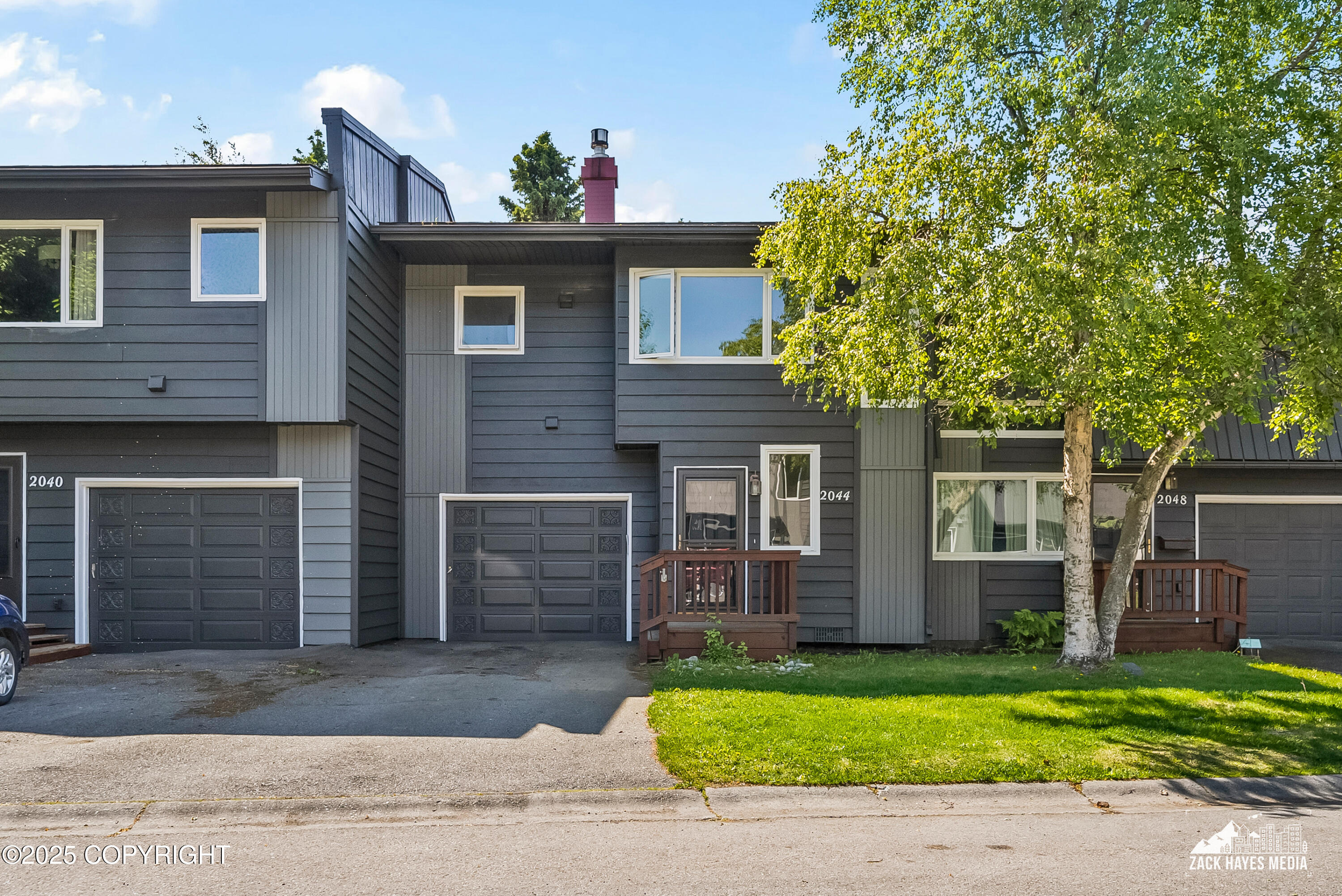 2044 Stonegate Circle