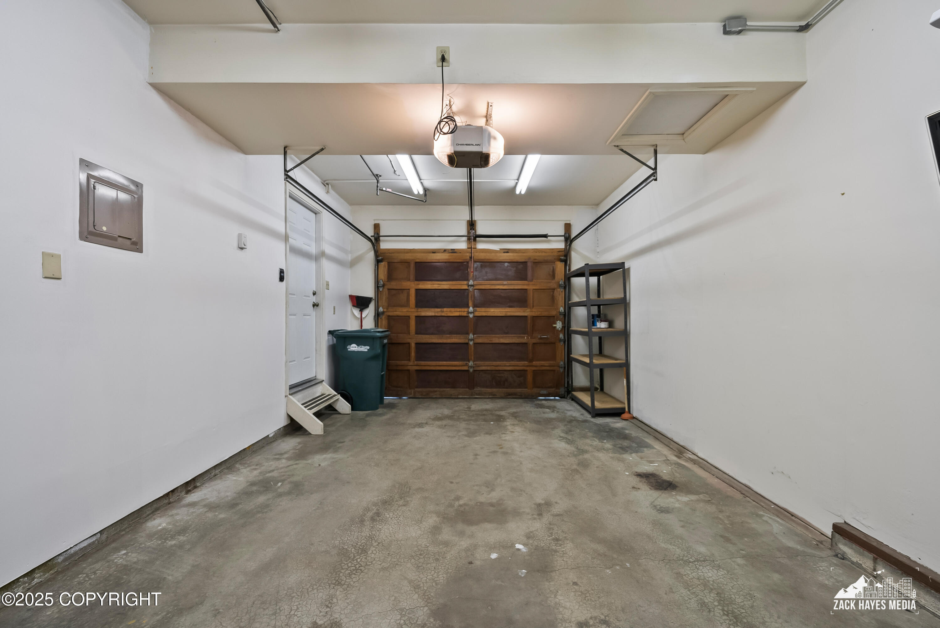 2044 Stonegate Circle