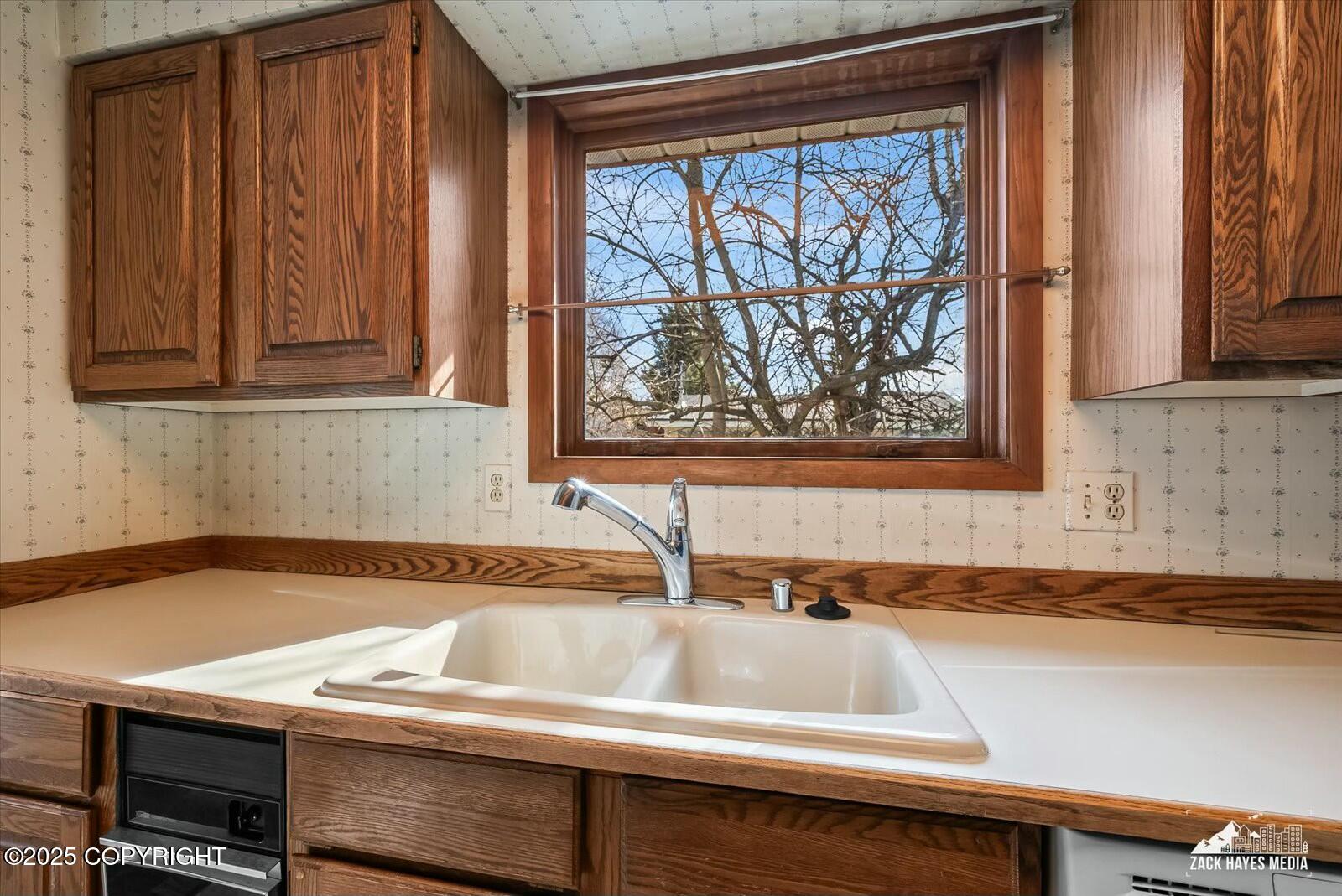 1521 Cache Drive