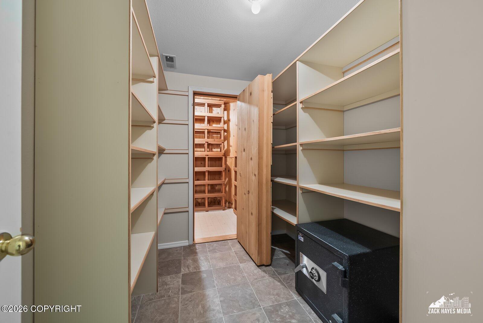2904 Crows Nest Circle