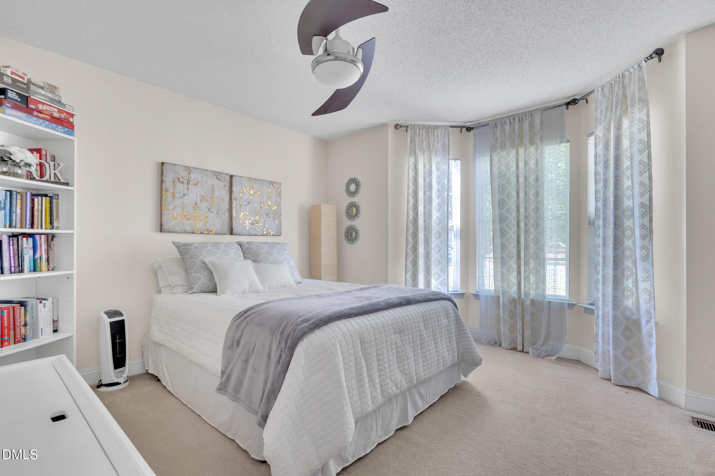 1309 Bungalow Avenue