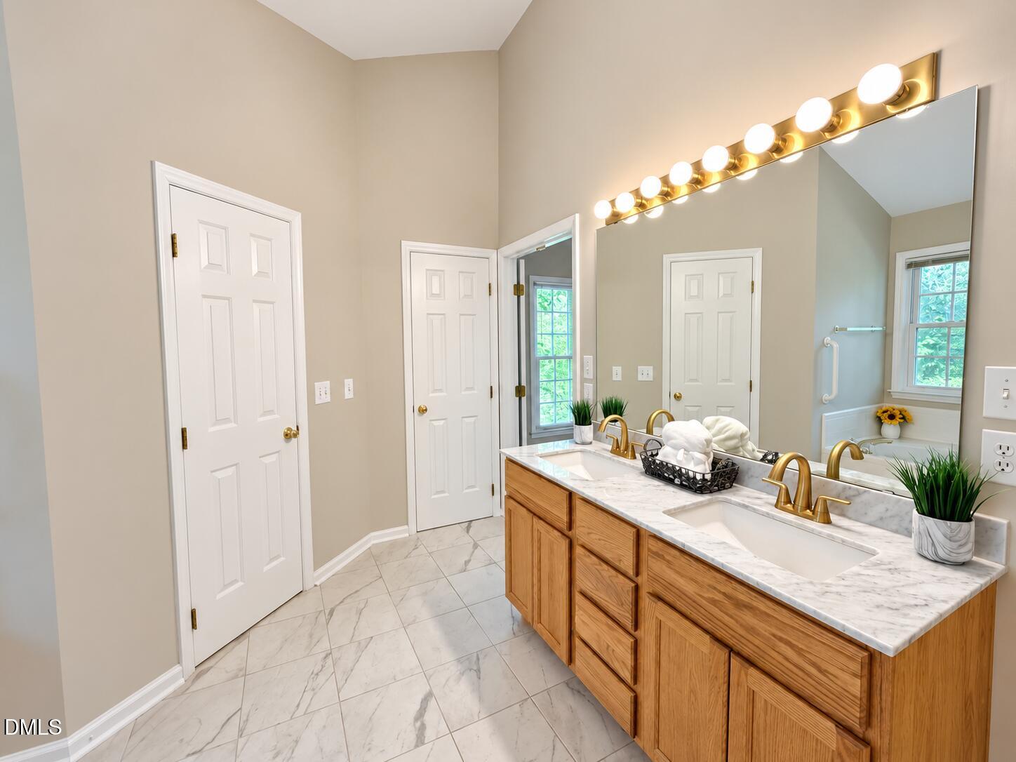111 Wenonah Way