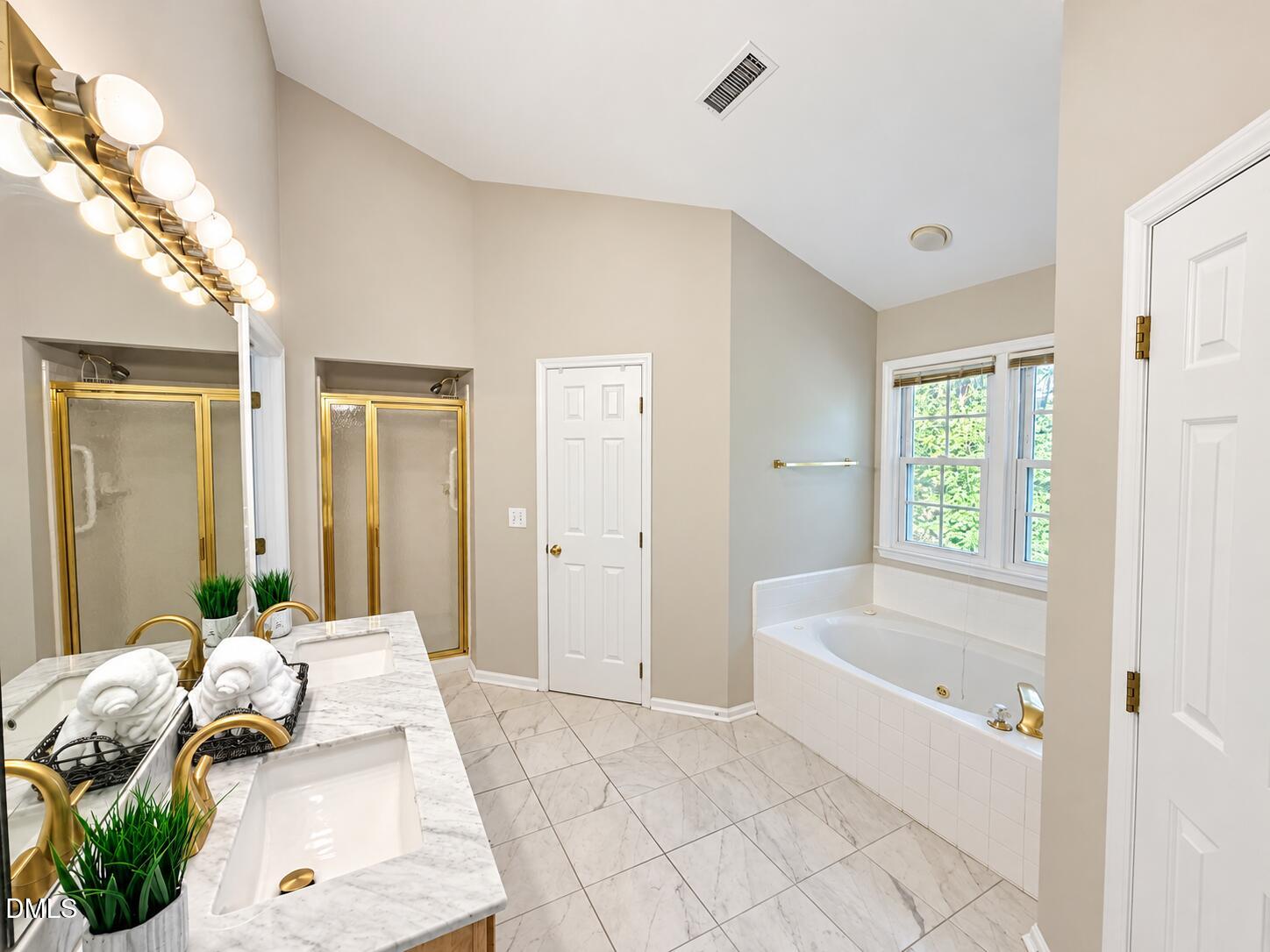 111 Wenonah Way