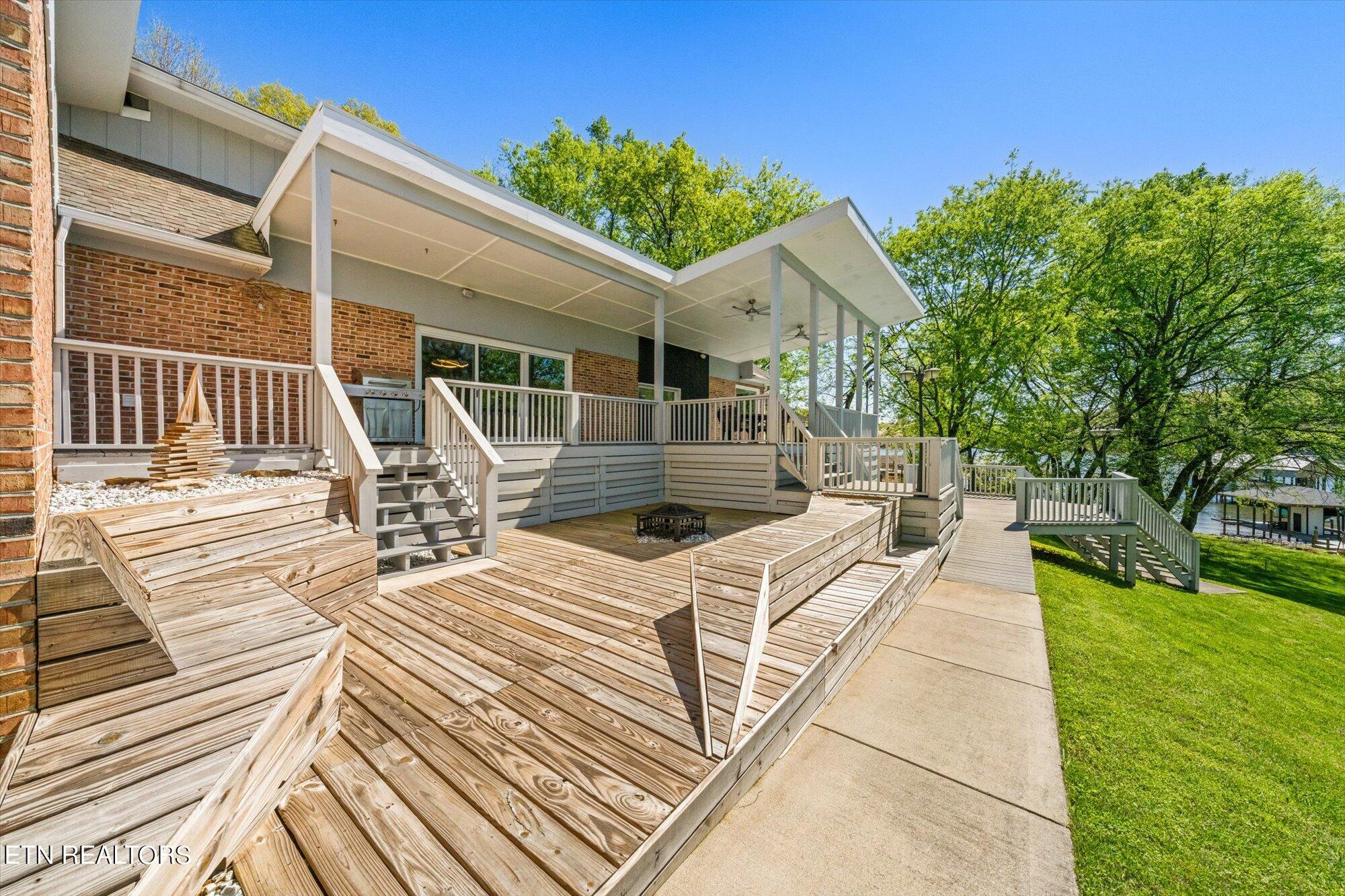 12319 River Oaks Point